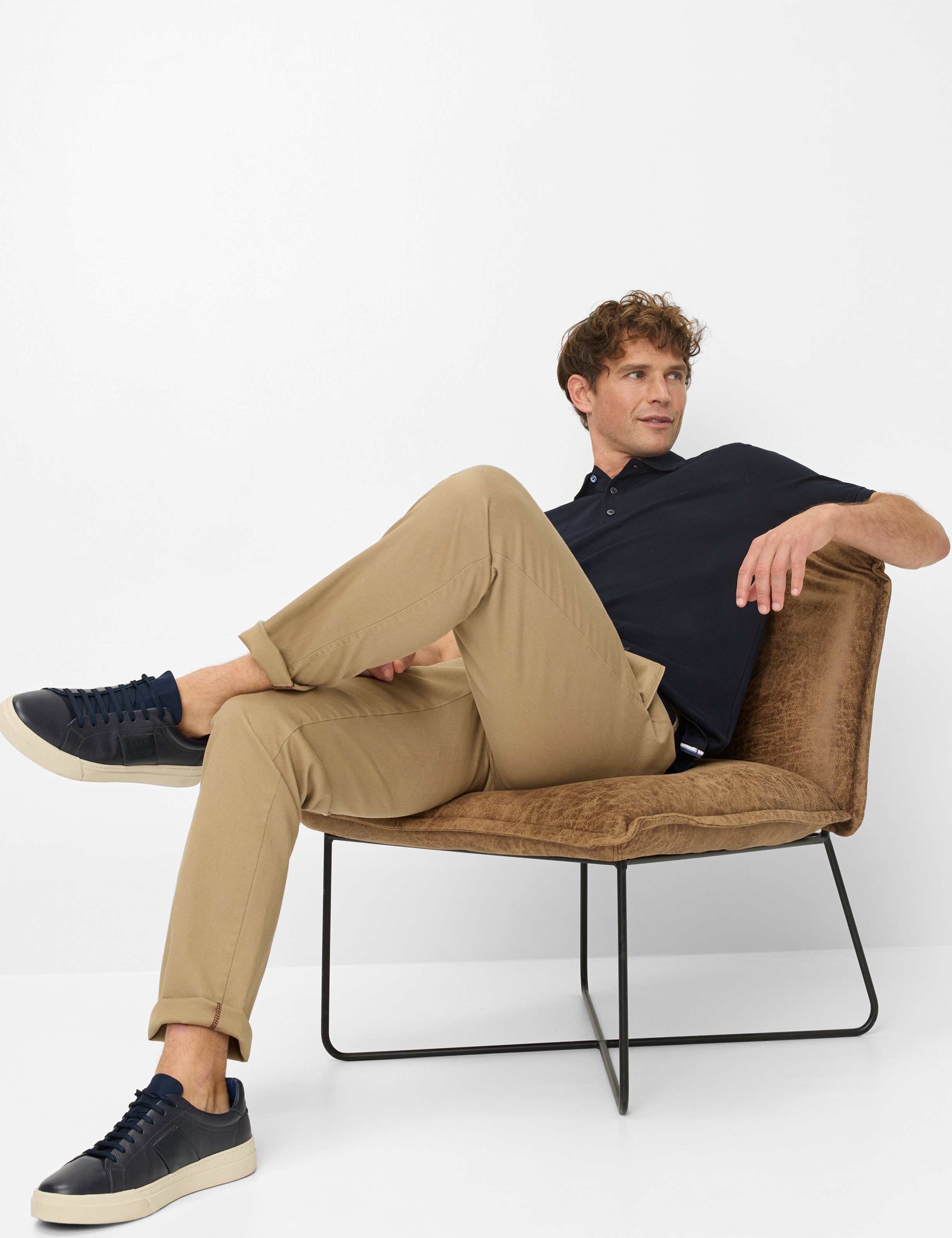 Herren Style FABIO IN Hellbraun Modern Fit Detail 1