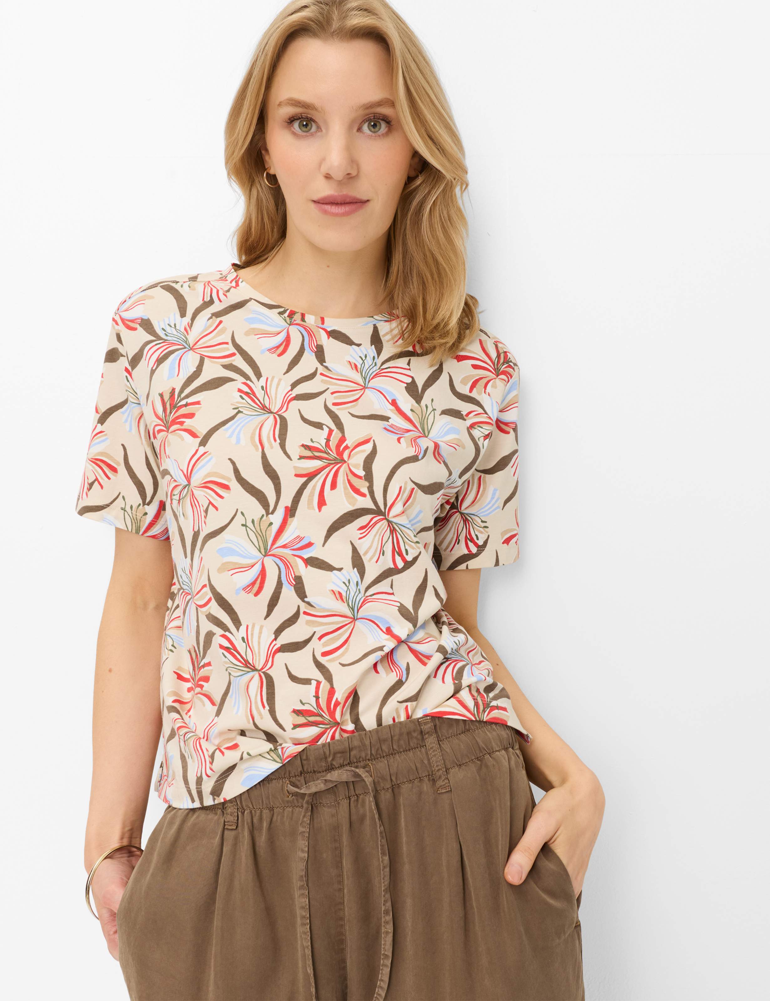Tons blancs, Femme, Style CARA S, MODEL_FRONT_ISHOP