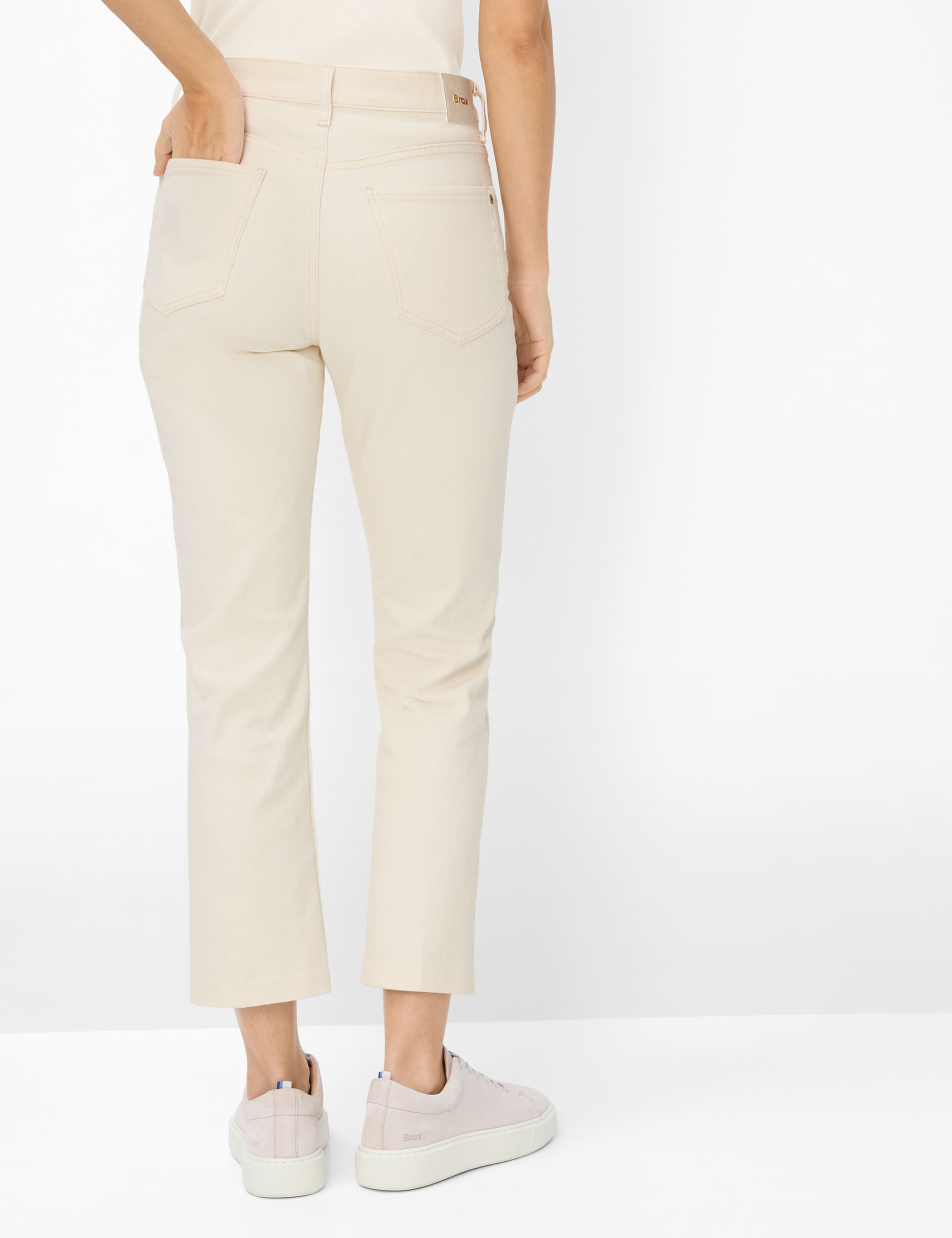 Shades of White, Women, Style MAY S, MODEL_RUECK_ISHOP