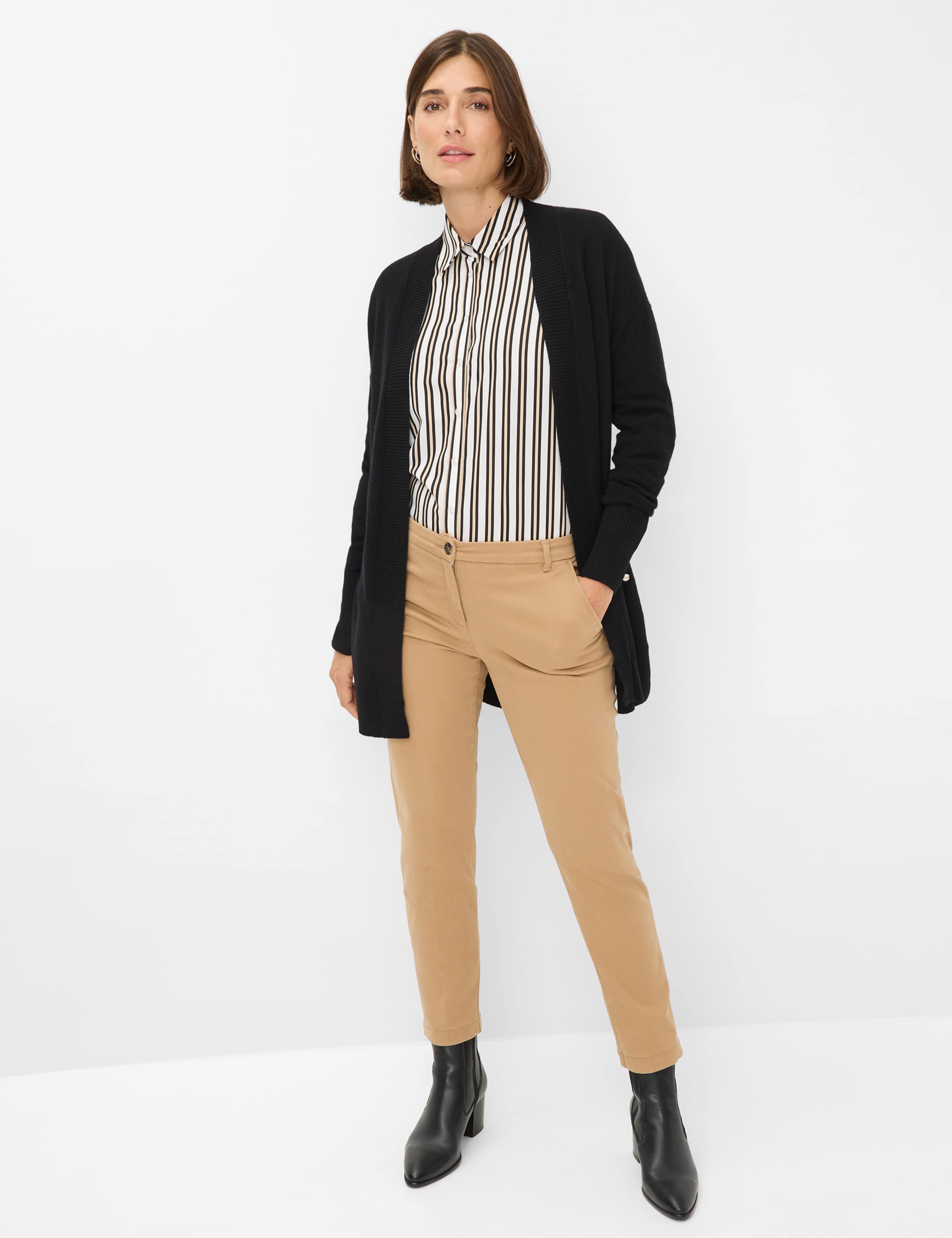 Women Style MARON S Light Brown Regular Fit Model Outfit