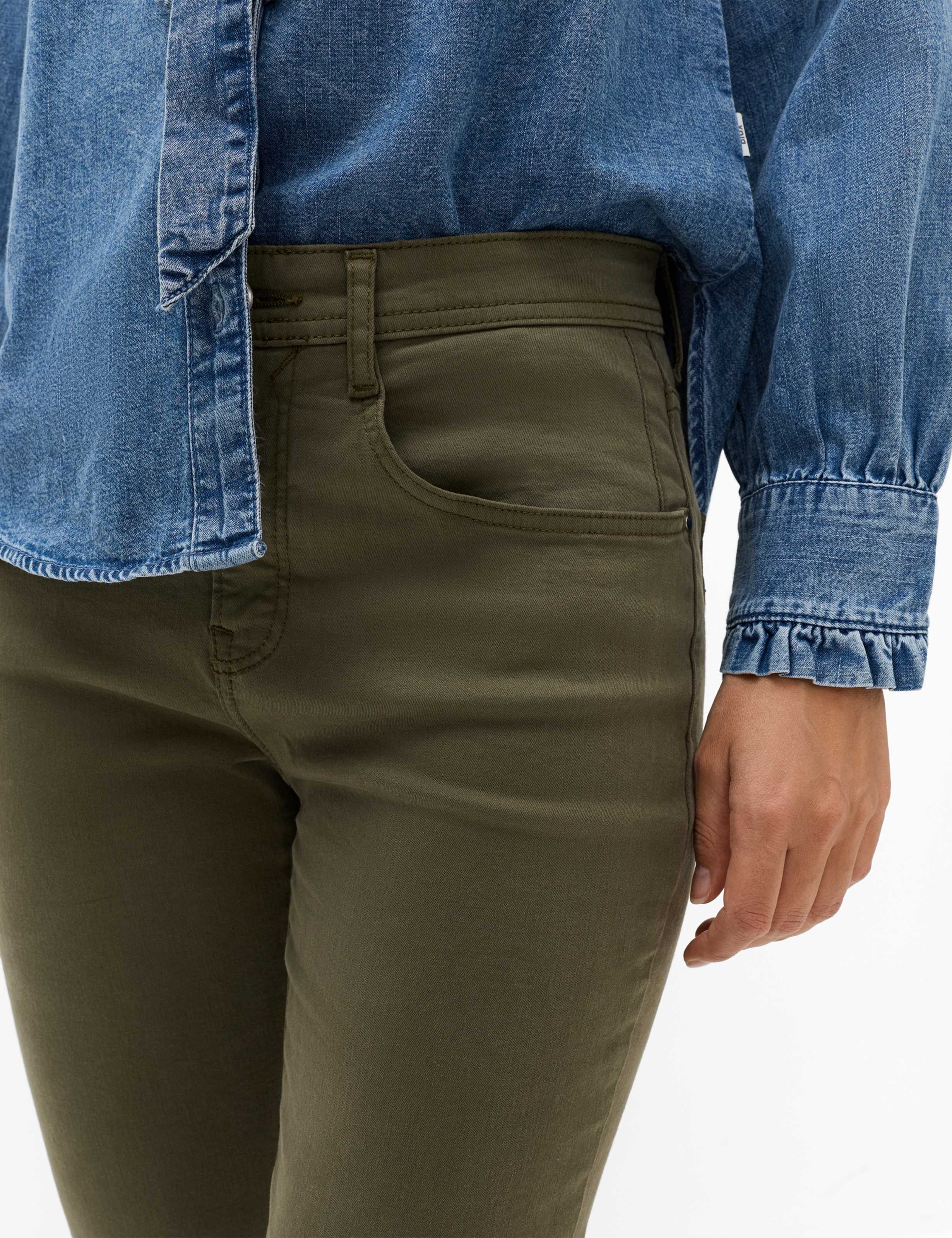 Femme Style CAROLA Denim Vert - Khaki Feminine Fit Détail 2