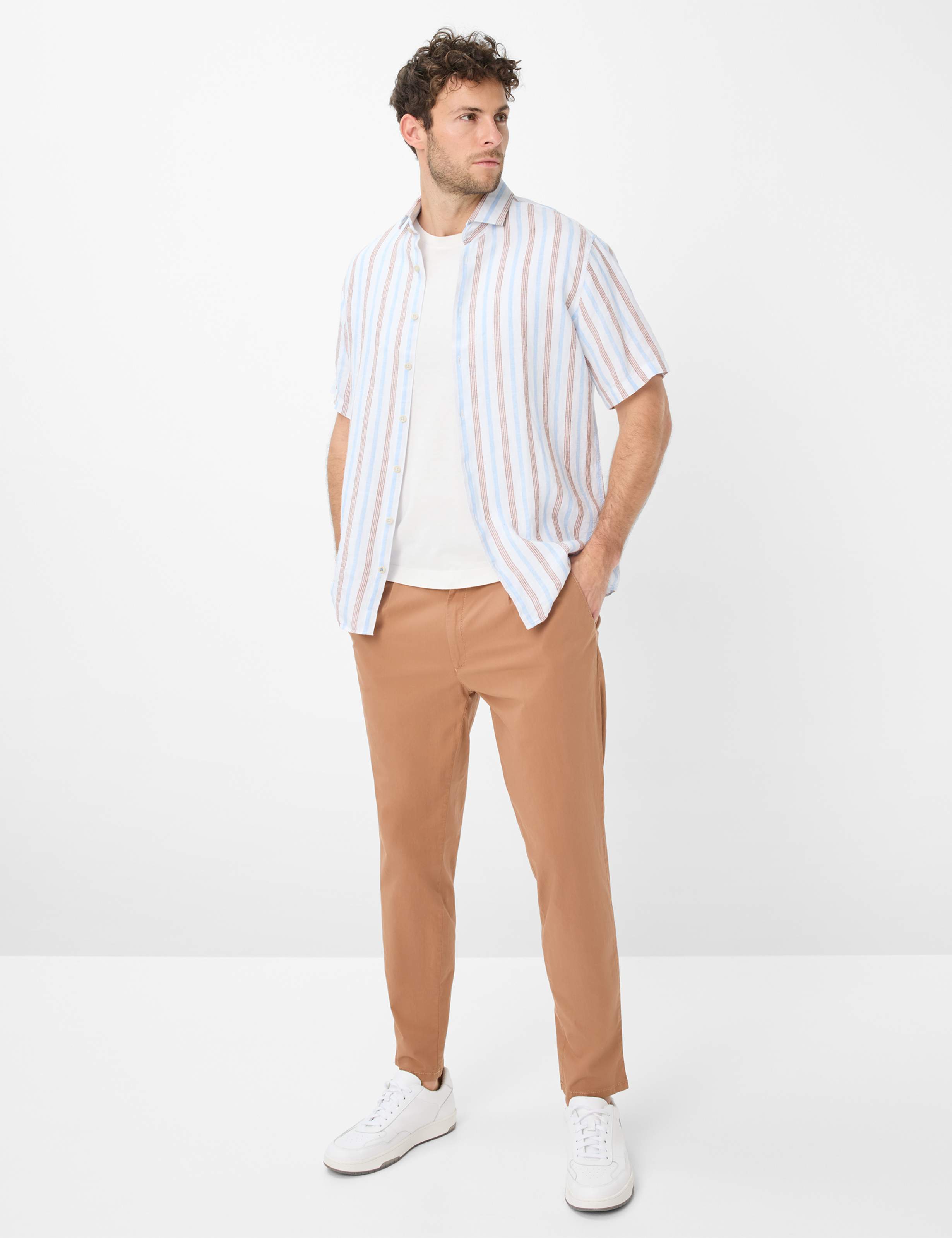 Homme Style TINO Marron Relaxed Fit Tenue du mannequin