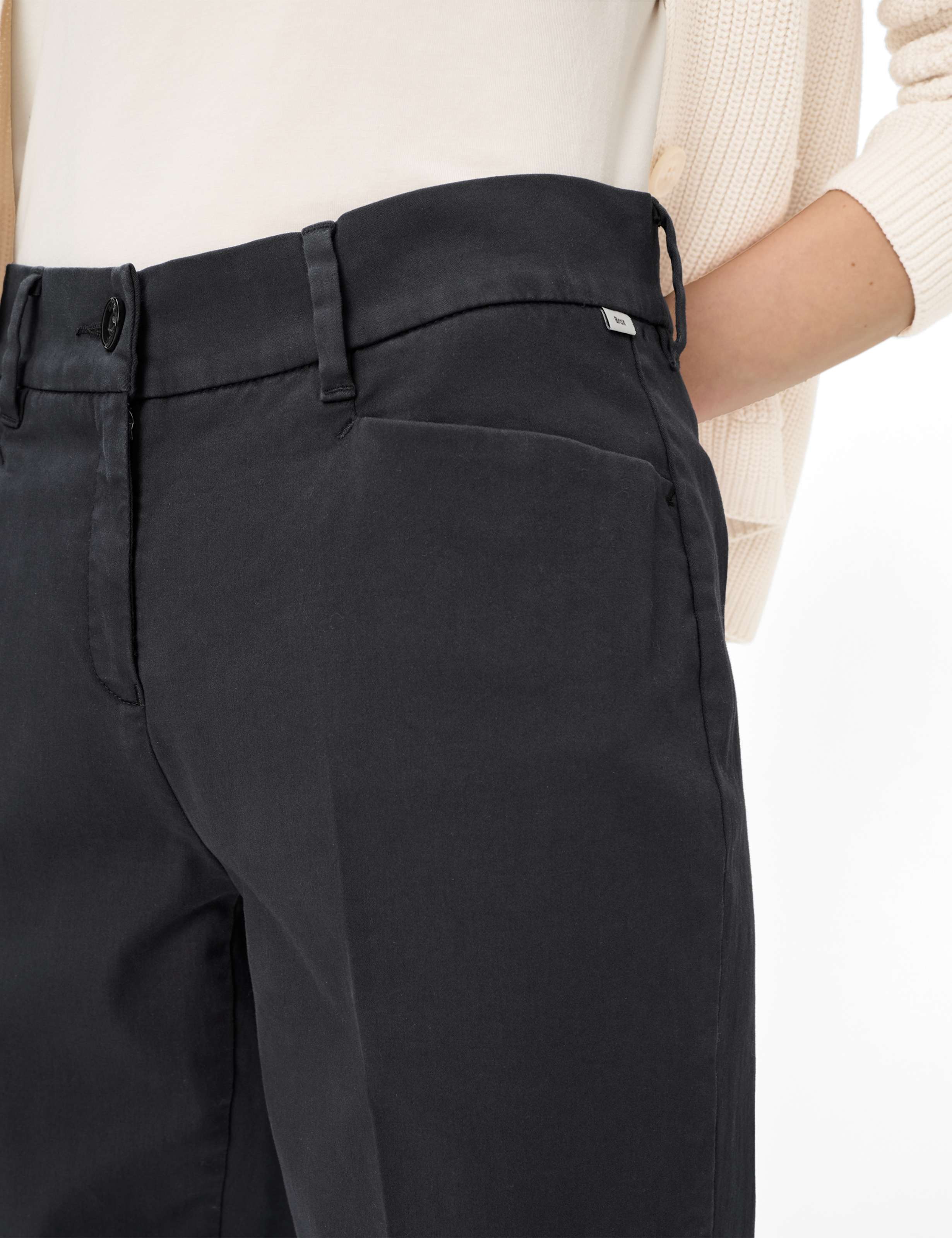 Damen Style MARA S Perma Blau Regular Fit Detail 2