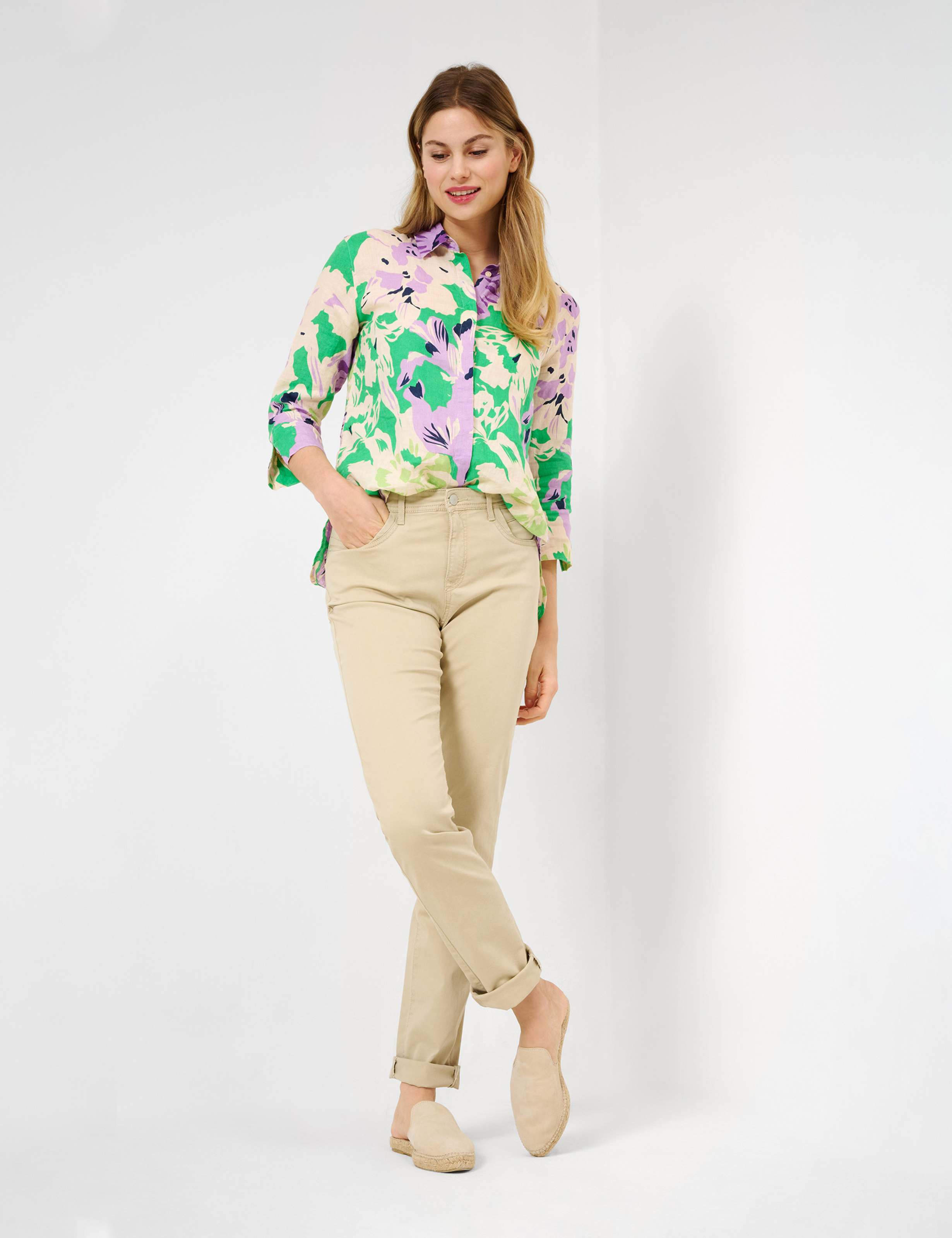 Women Style MARY SAND Regular Fit Model Outfit