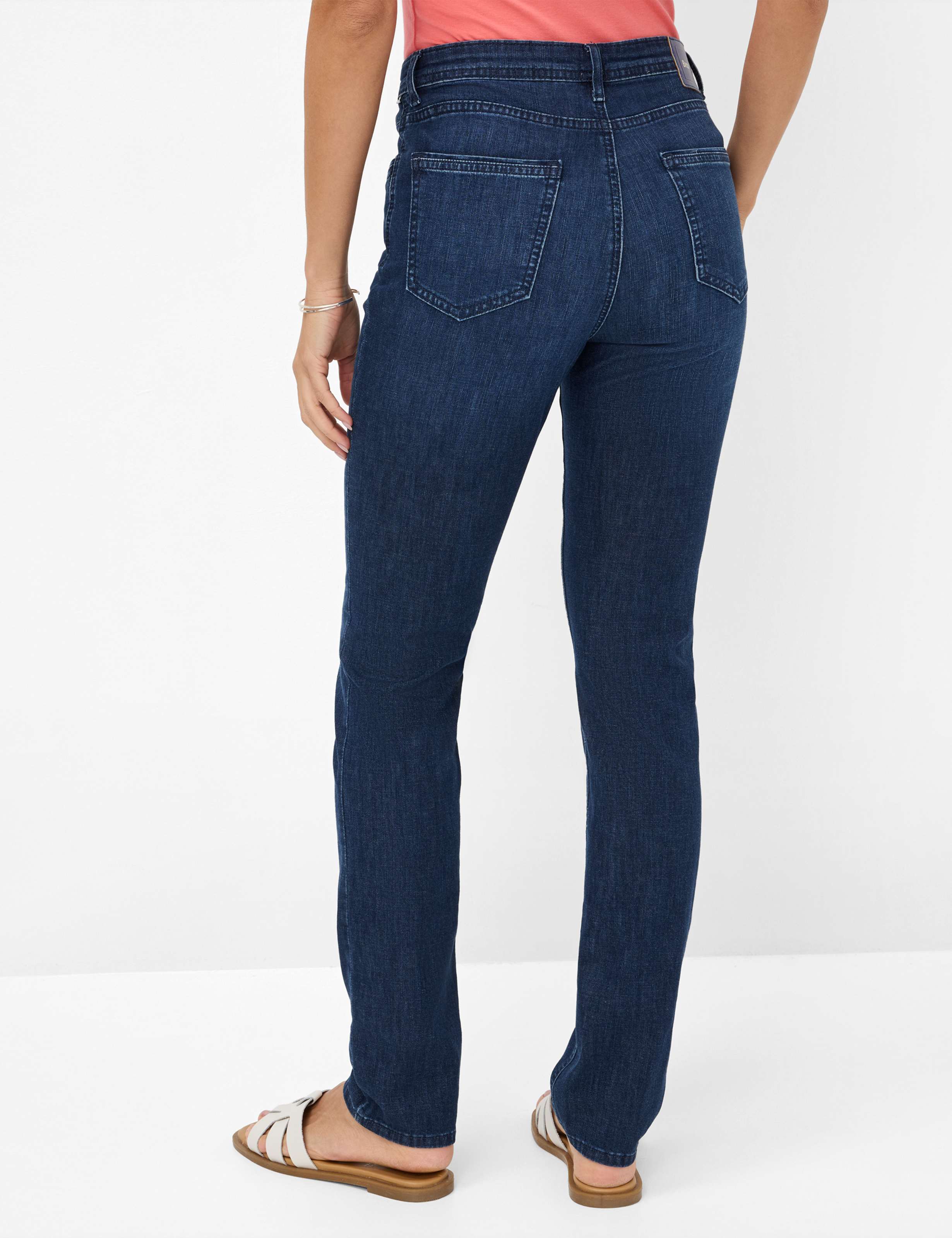 Women Style CAROLA Denim Dark Blue Feminine Fit Model back
