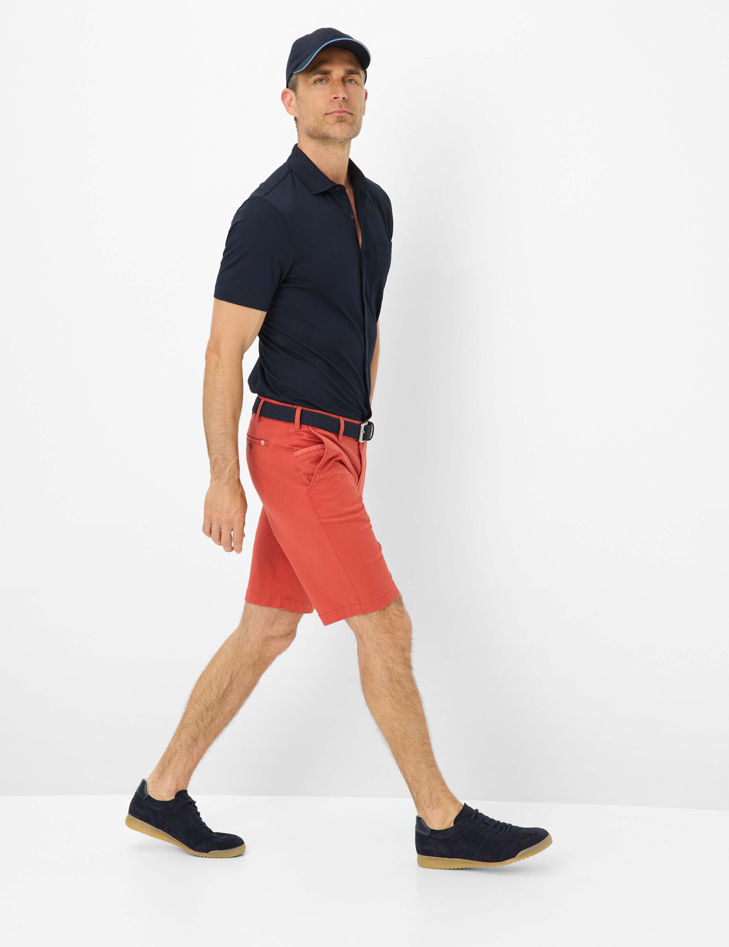 Herren Style BURT Rot Regular Fit Model Outfit