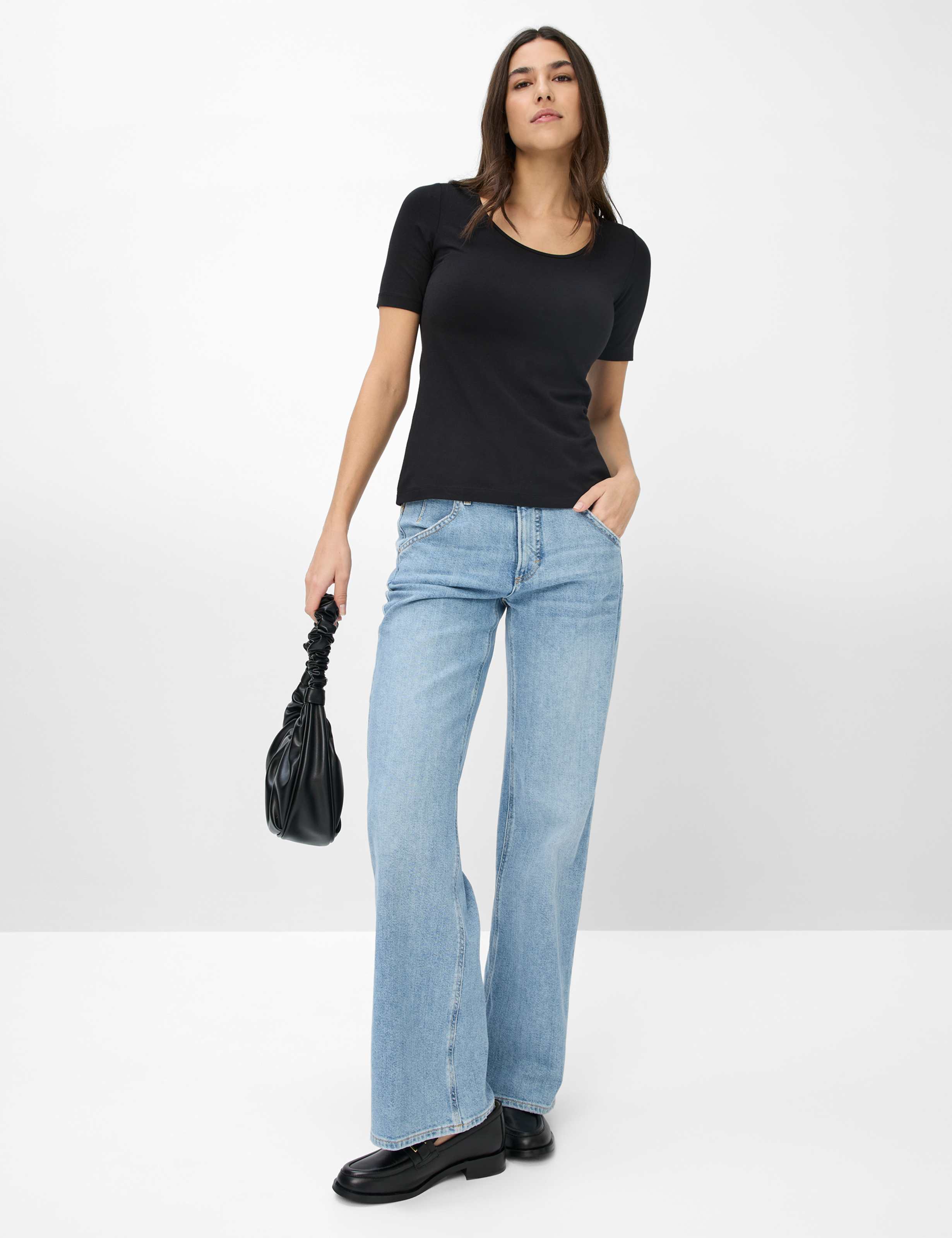 Dame Style CORA Sort  Model Outfit