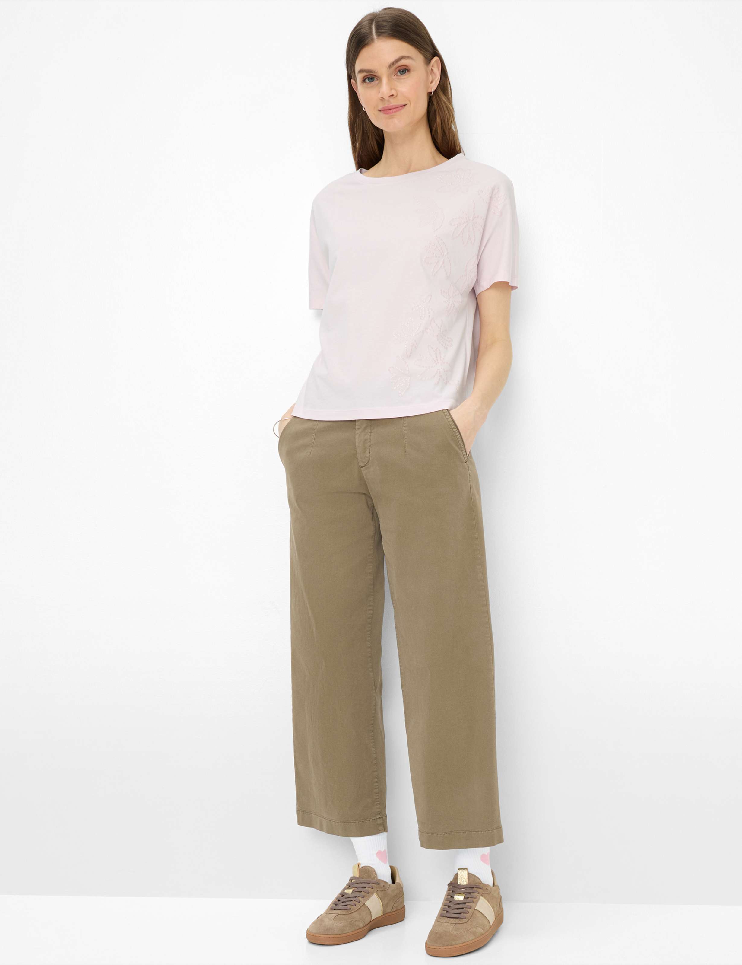 Damen Style CAELEN S Rosa  Model Outfit