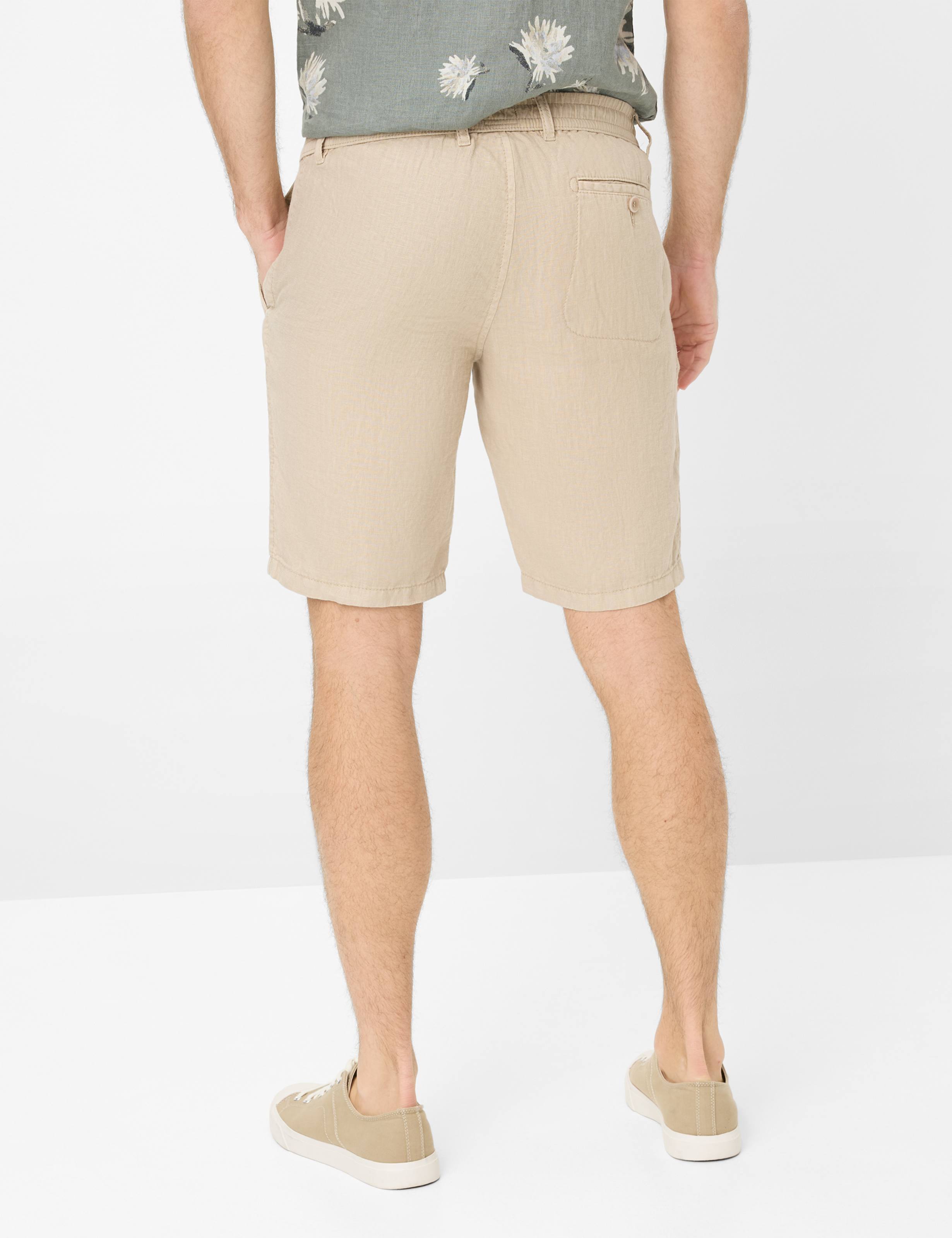 Herre Style BALU Beige Modern Fit Model ryg