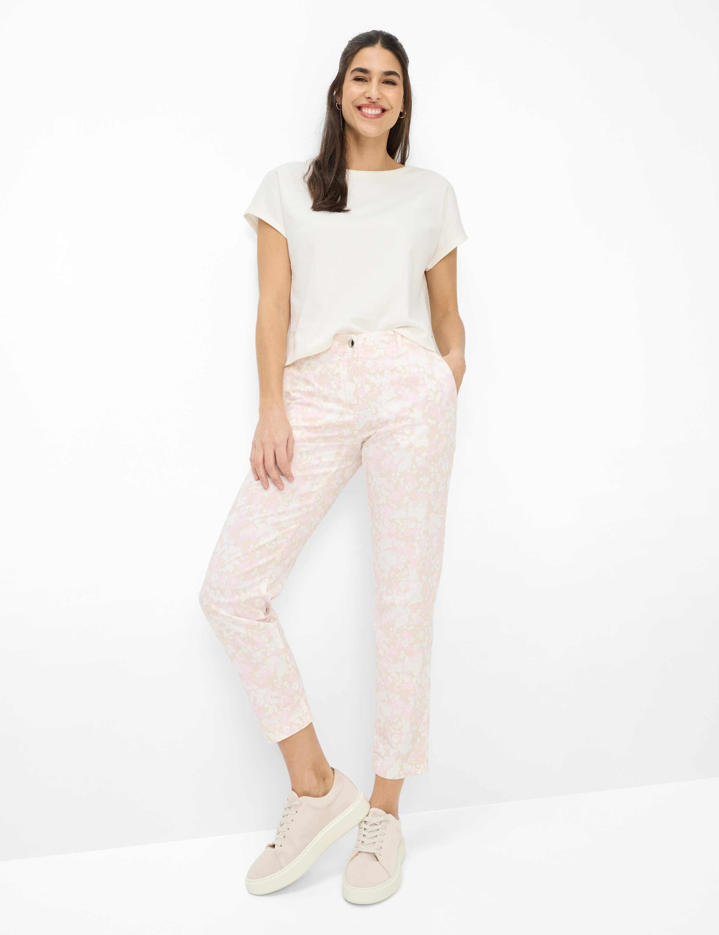 Damen Style MARON S Rosa Regular Fit Model Outfit
