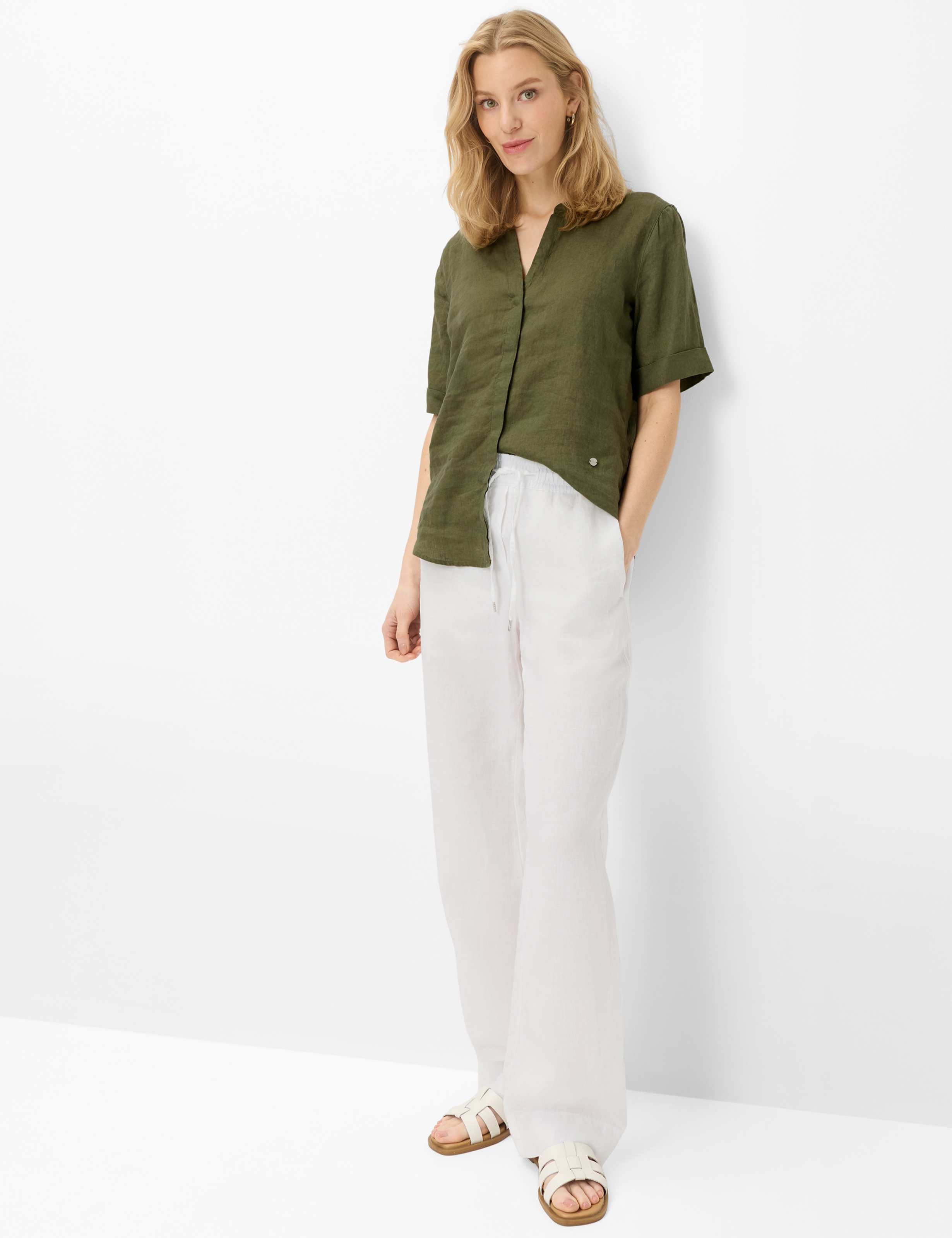 Damen Style VERI Grün - Oliv  Model Outfit