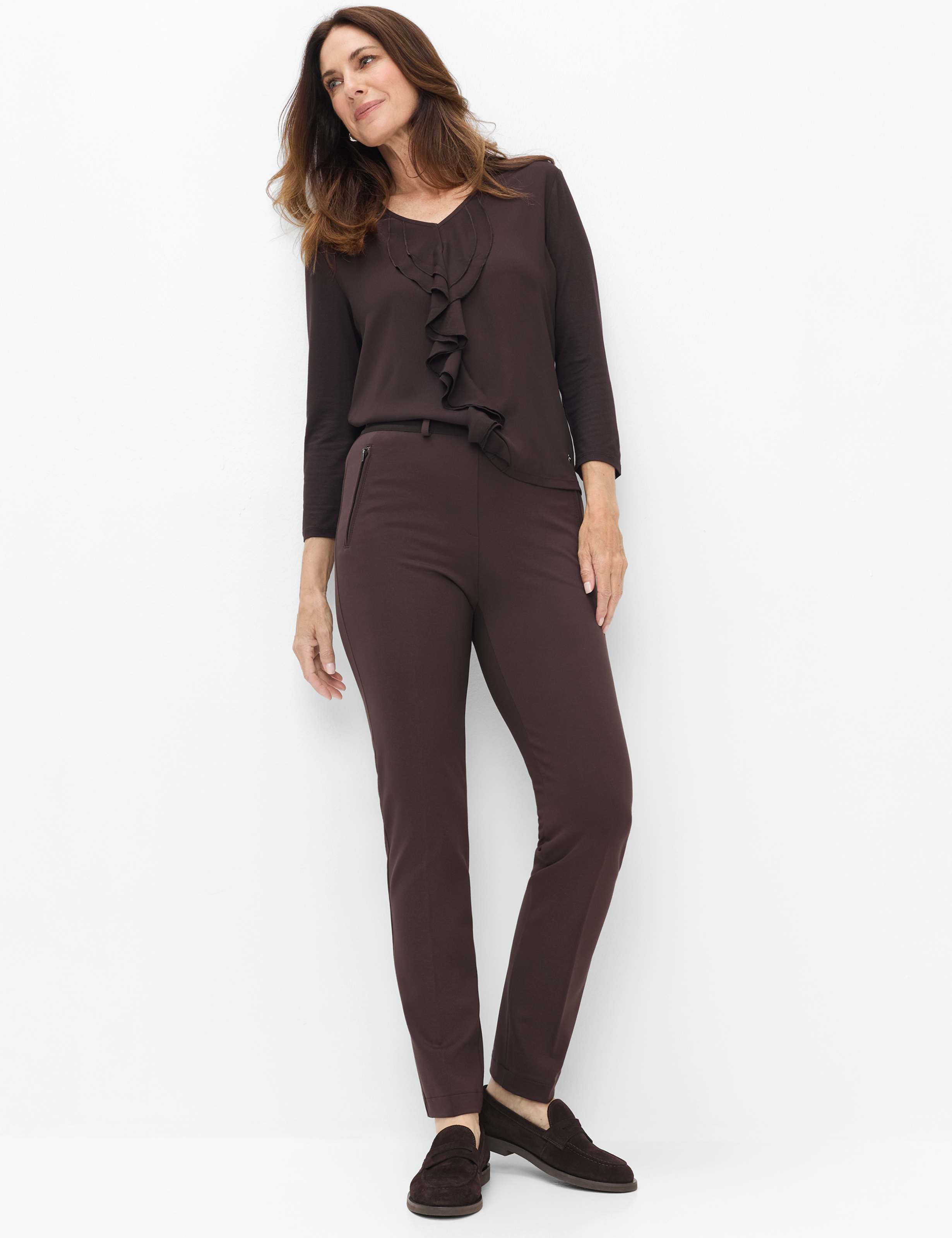 Damen Style LILLYTH Dunkelbraun Super Slim Fit Model Outfit