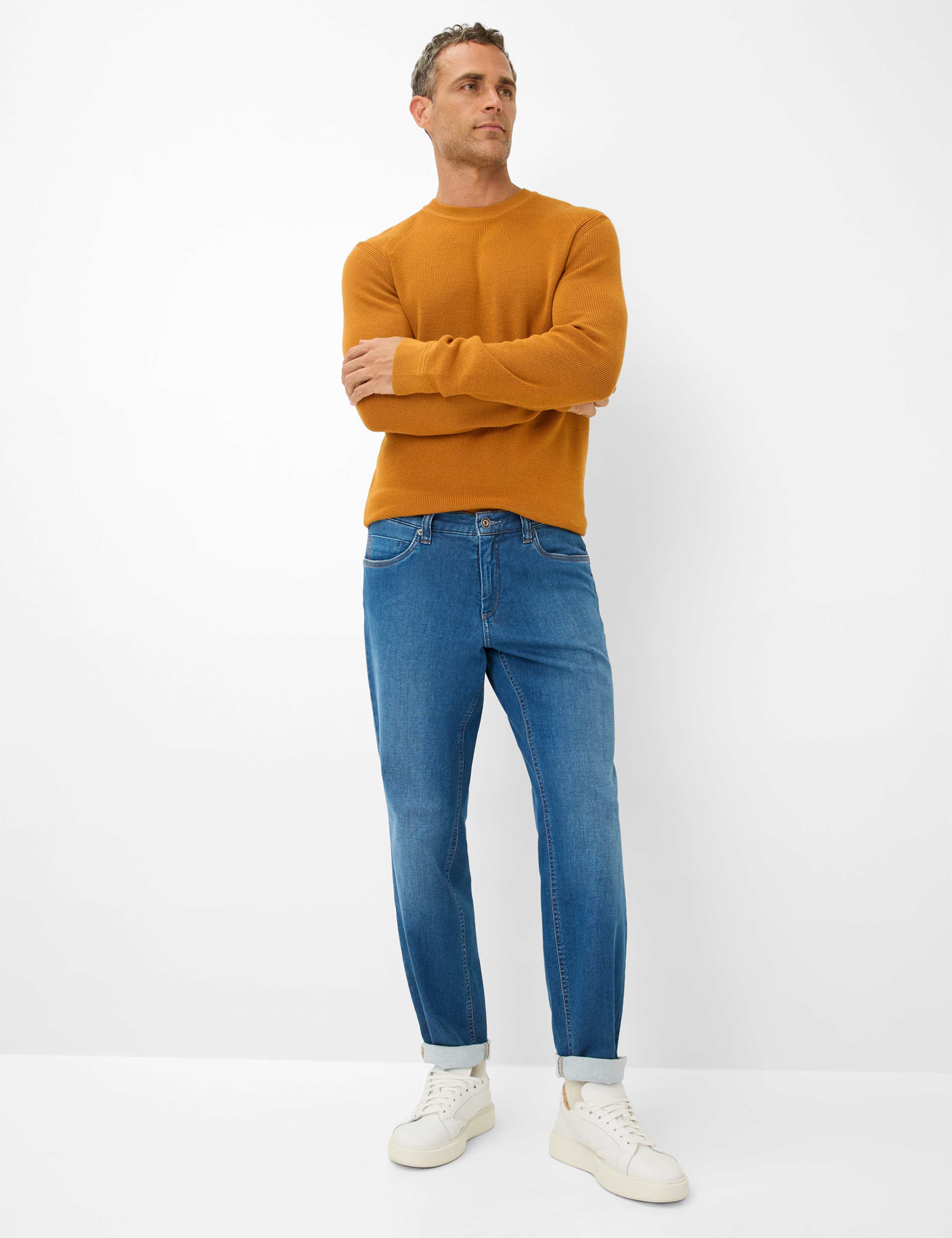 Herren Style LASSE Denim Blau Modern Fit Model Outfit