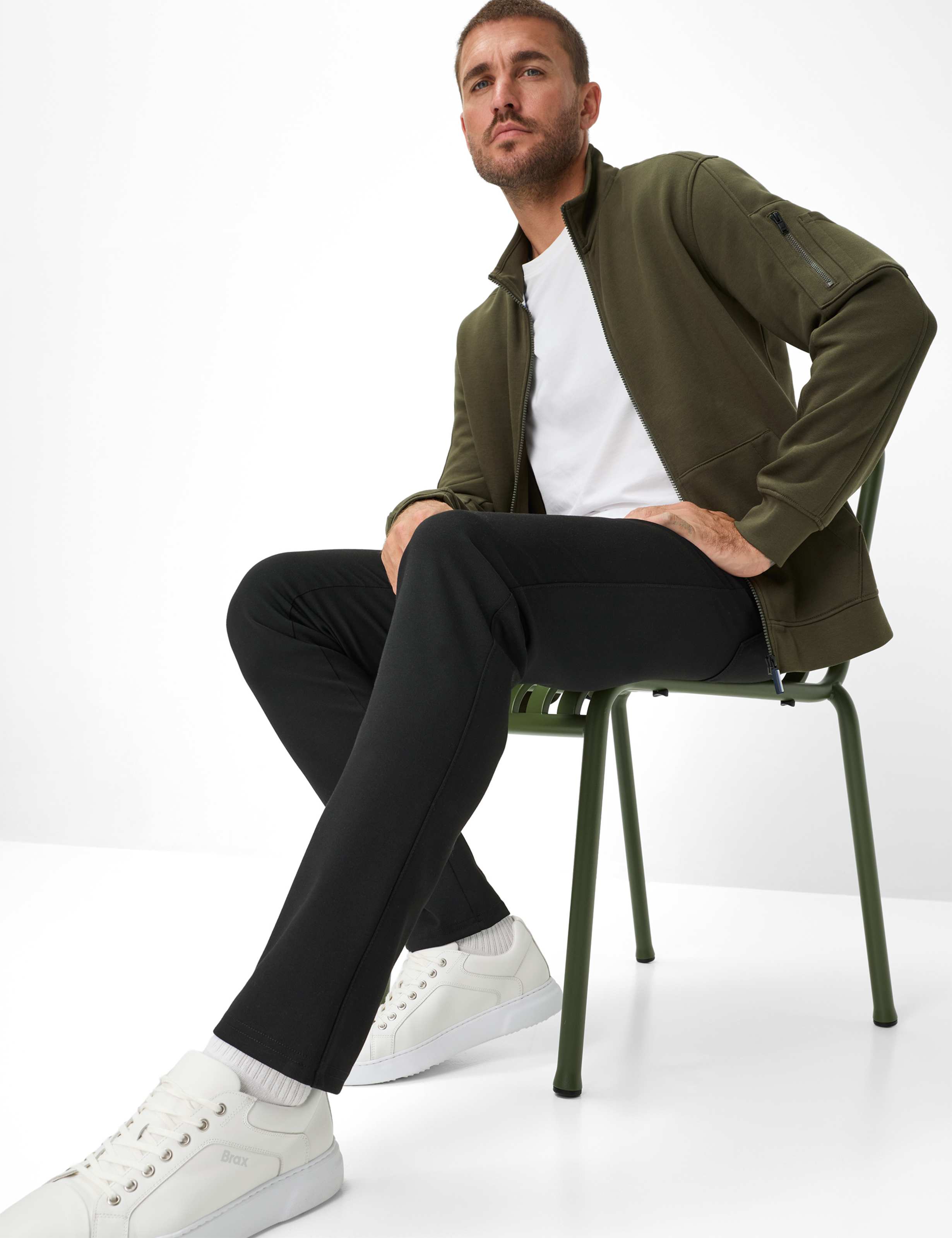 Men Style CHUCK Black Modern Fit Detail 1