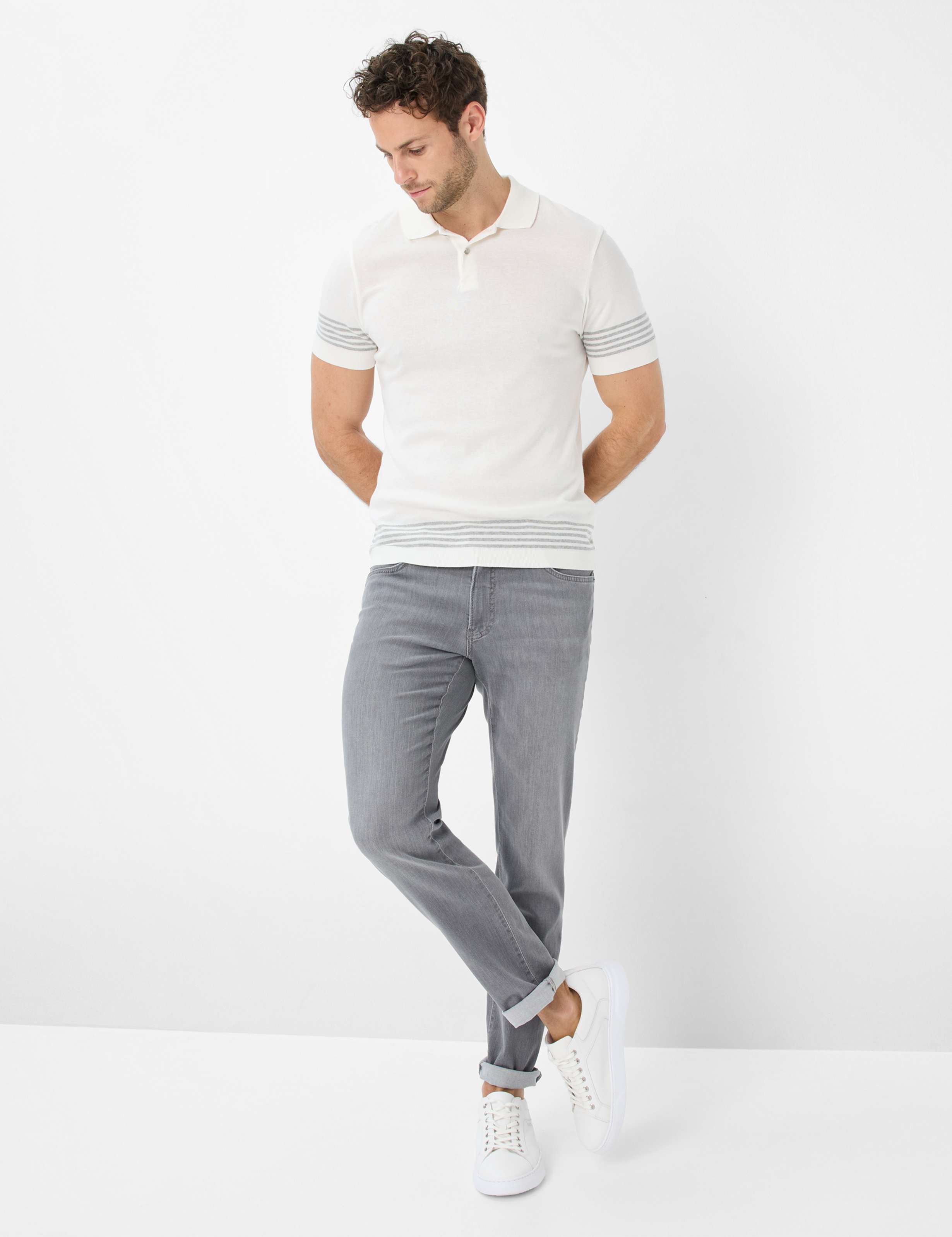 Men Style CHUCK Denim Medium Gray Modern Fit Model Outfit