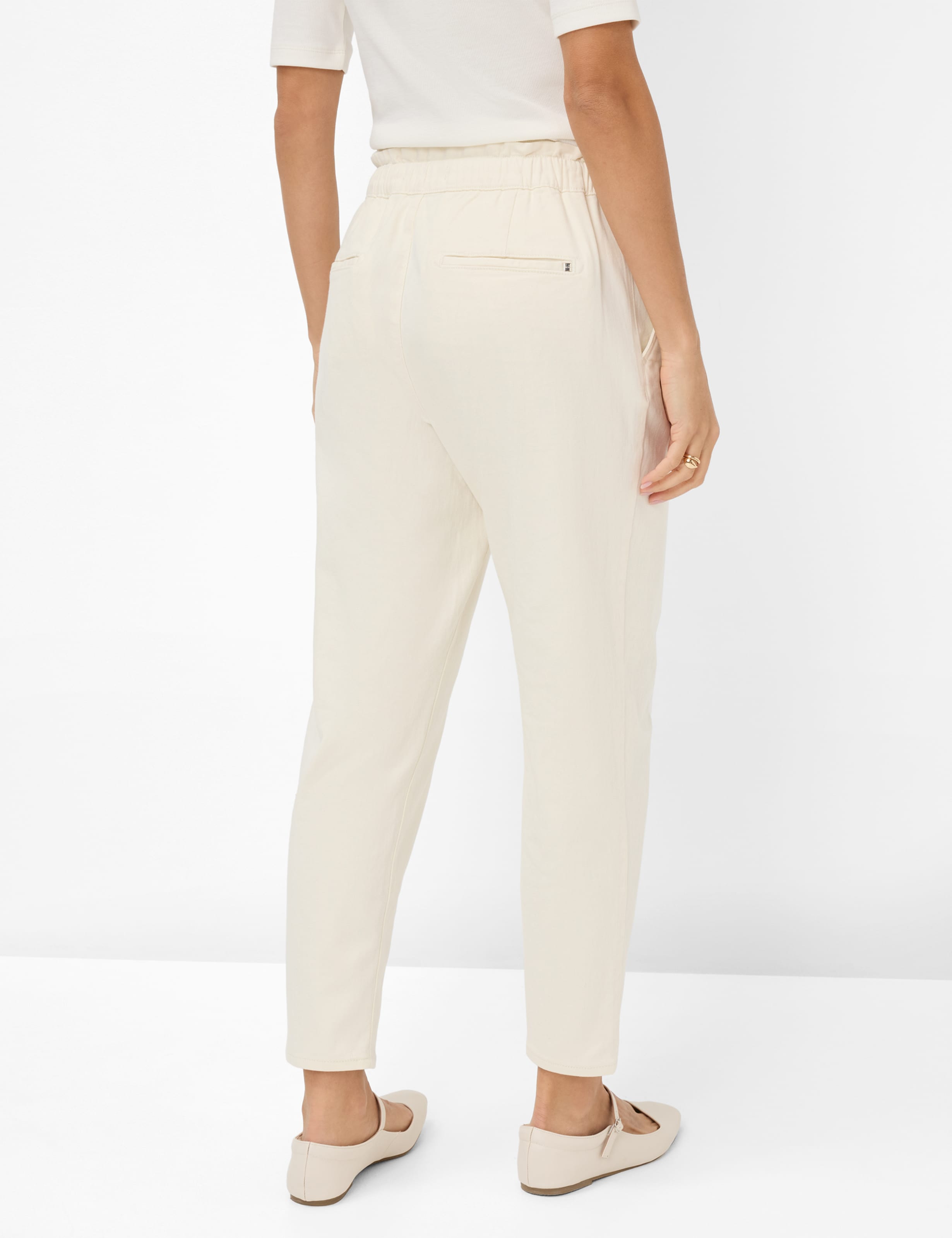 Damen Style MONA S Denim Cremeweiß Relaxed Fit Model Rueck