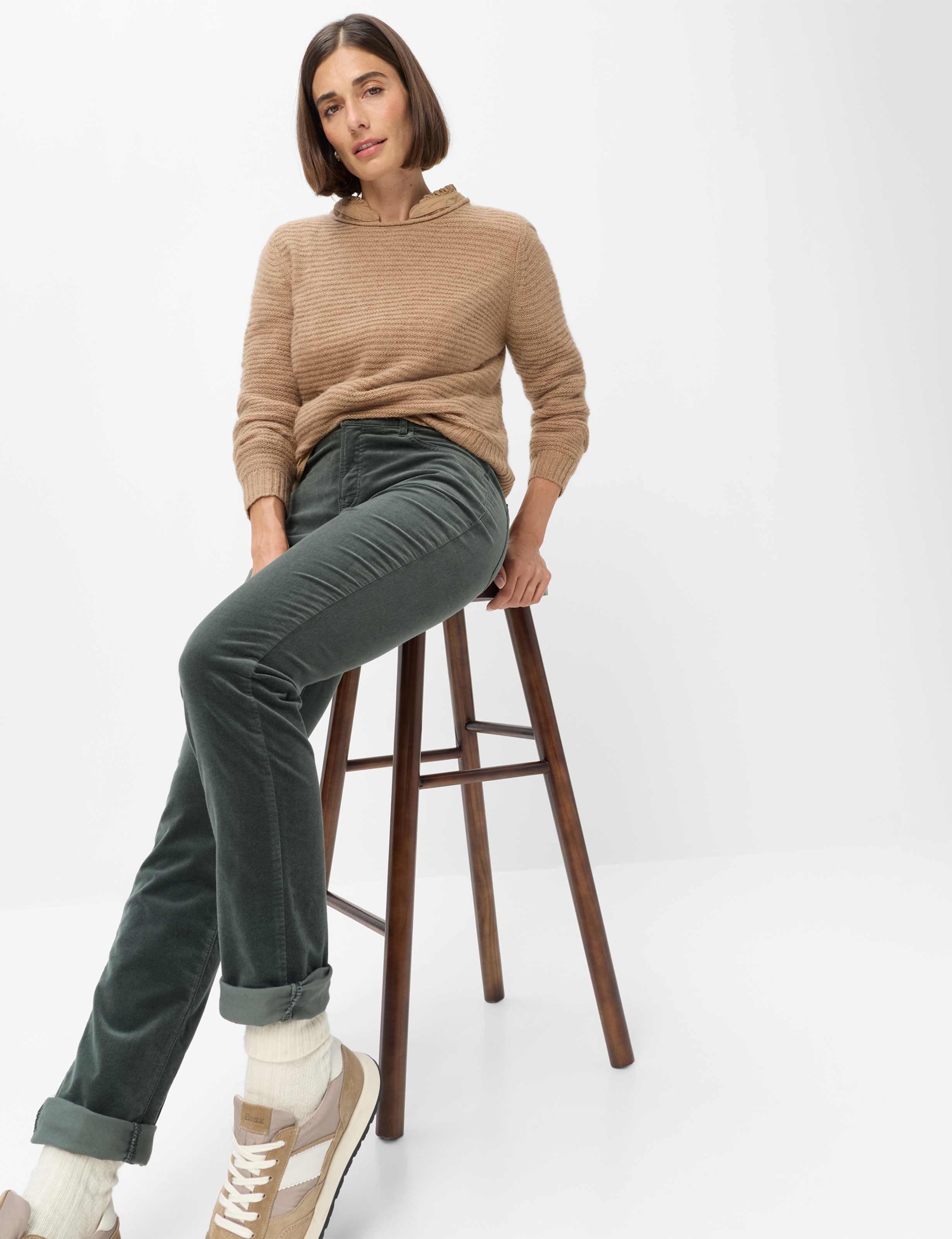 Damen Style MARY Dunkelgrün Regular Fit Detail 1