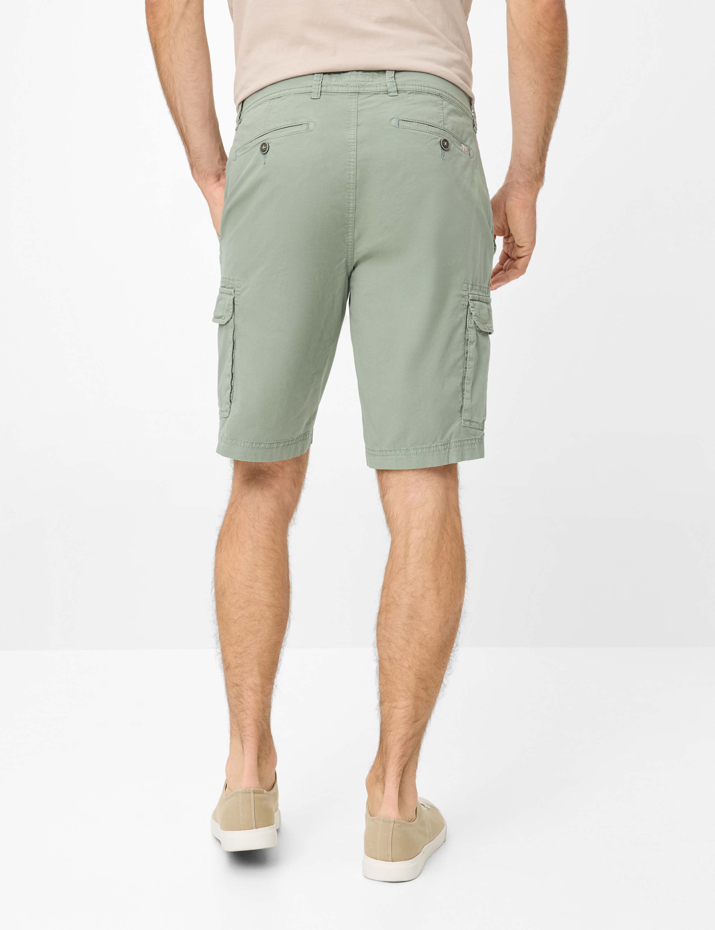 Herren Style BODO Hellgrün Regular Fit Model Rueck
