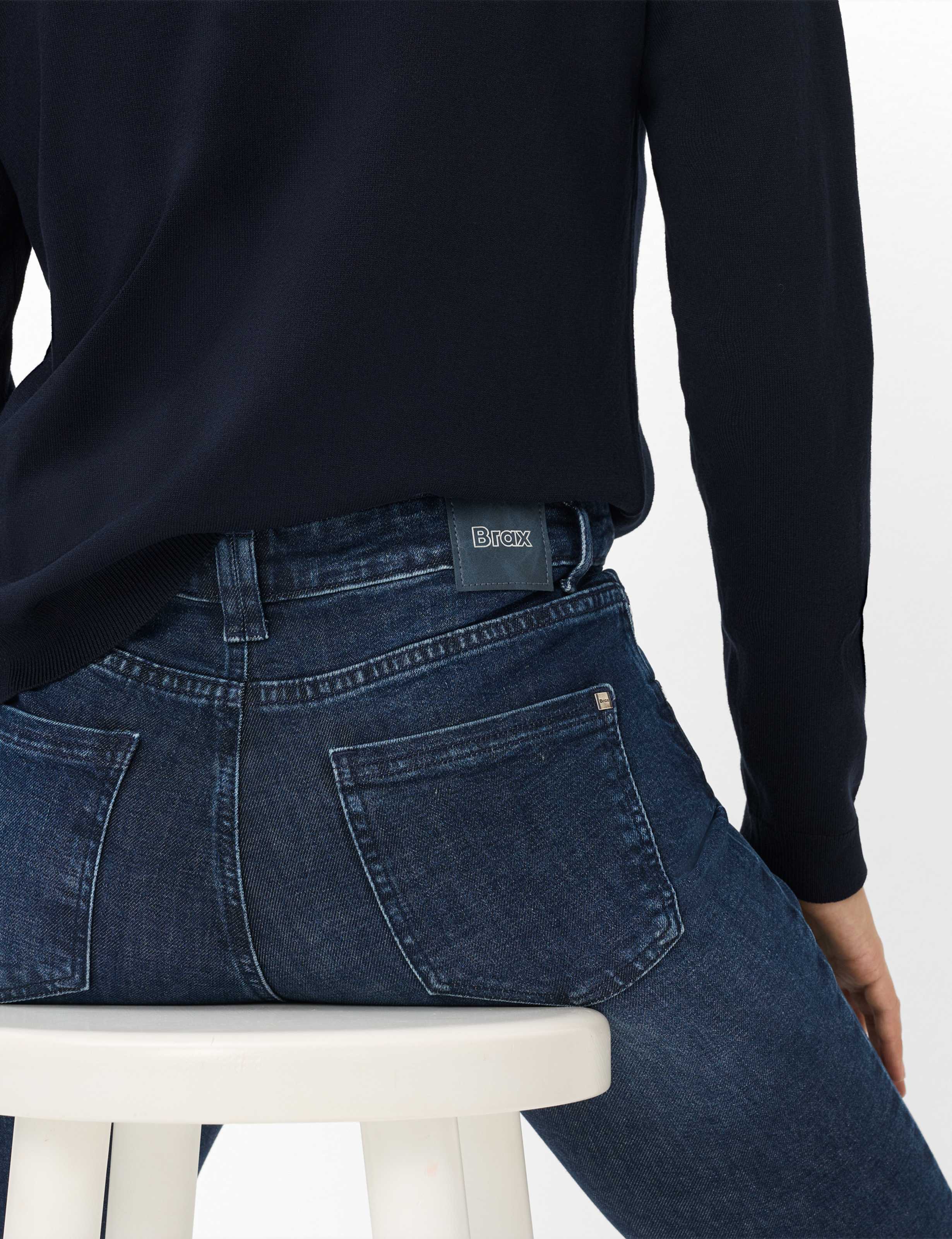 Women Style MARY Denim Blue Regular Fit Detail 1