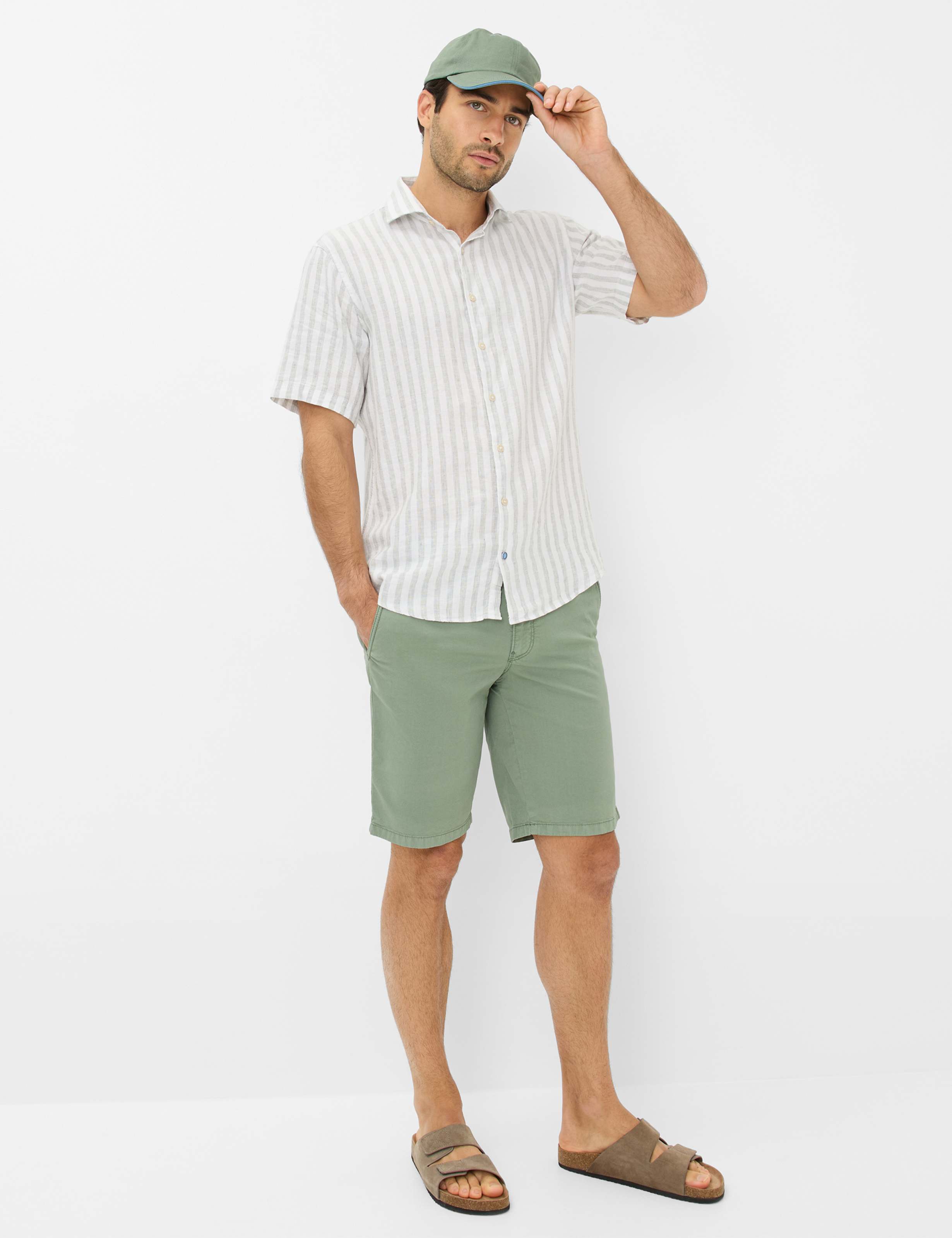 Men Style BARI Green Regular Fit Model Outfit