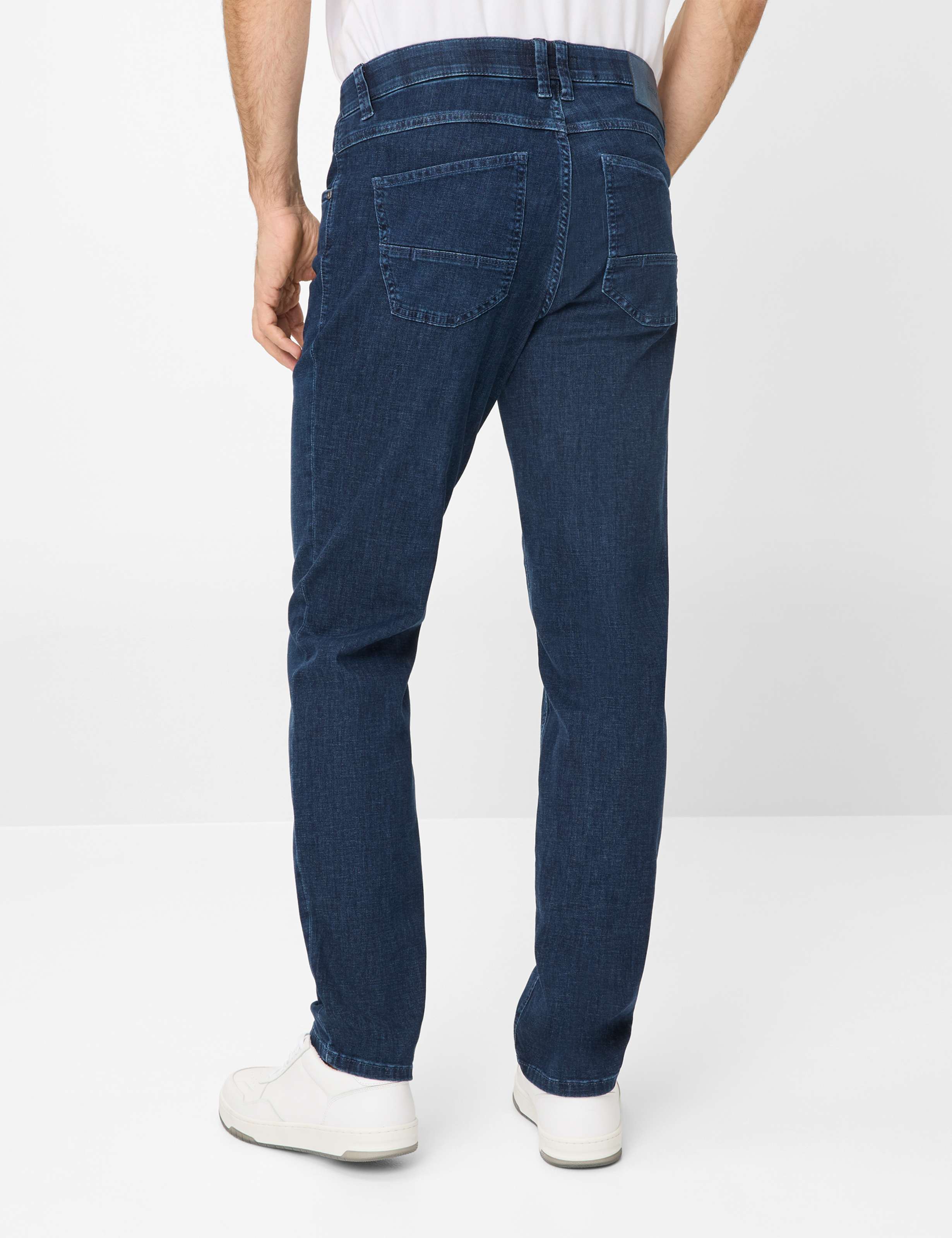 Herren Style LUKE Denim Dunkelblau Regular Fit Model Rueck