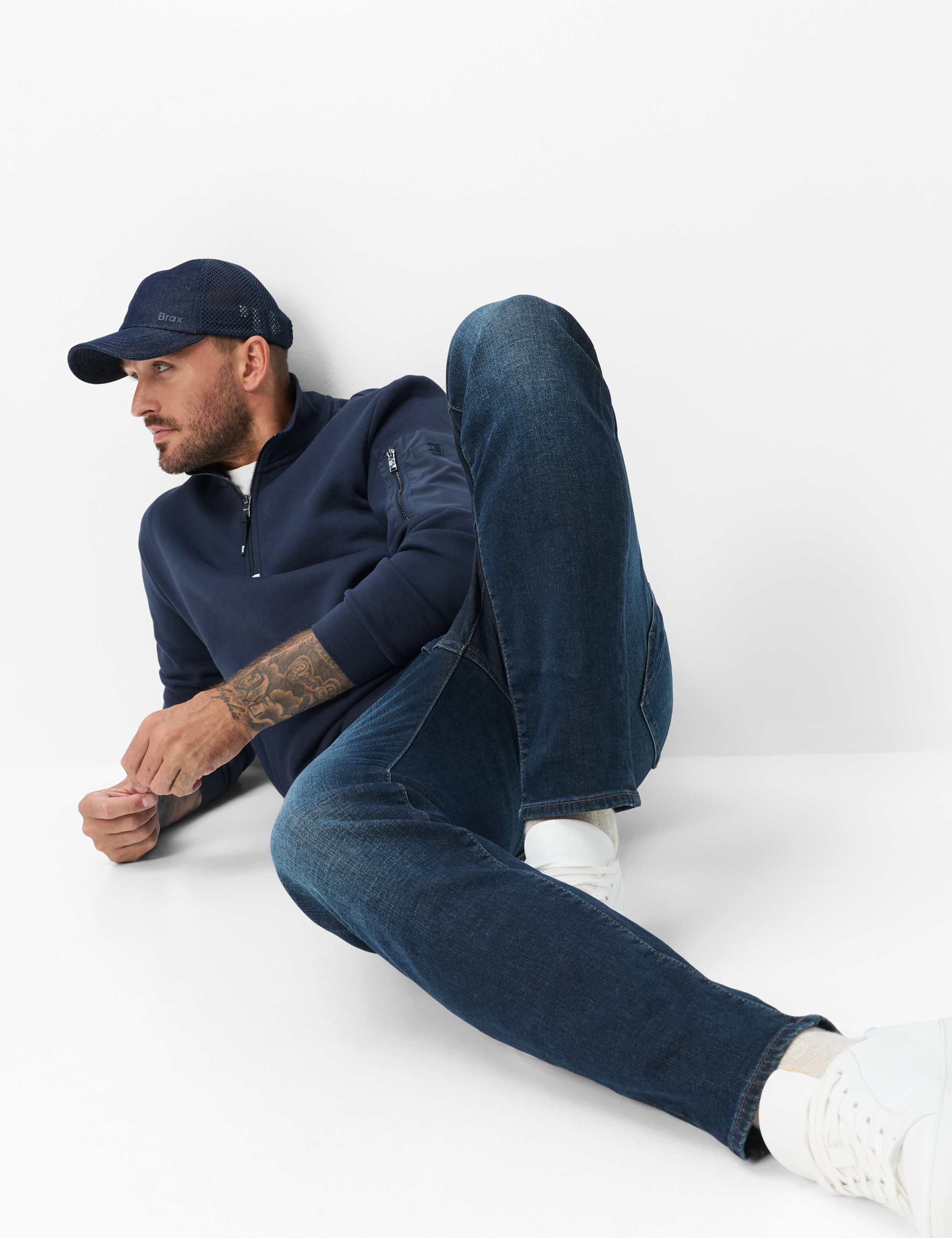 Men Style CHUCK Denim Blue Modern Fit Detail 1