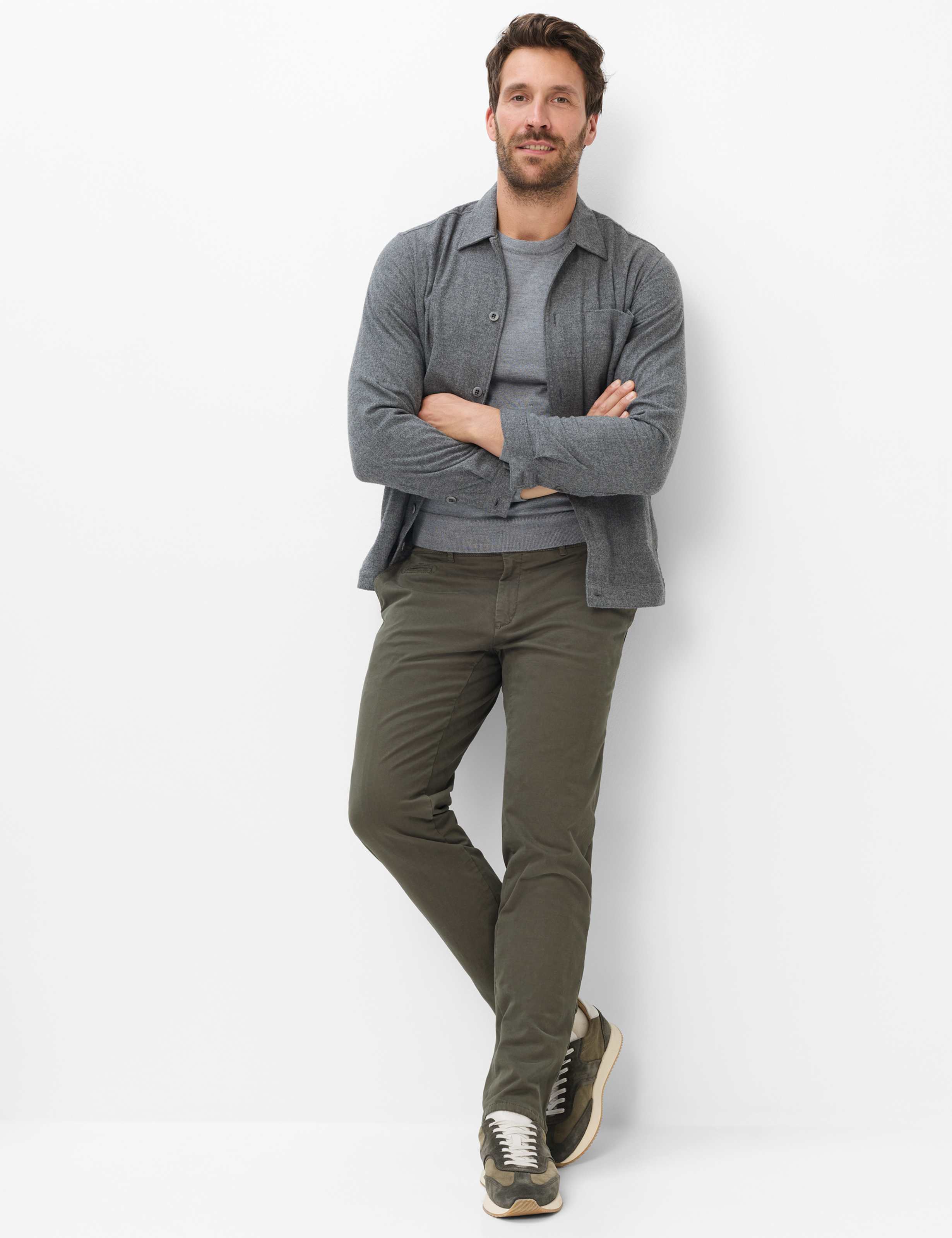 Herren Style FABIO TT Grün - Oliv Modern Fit Model Outfit