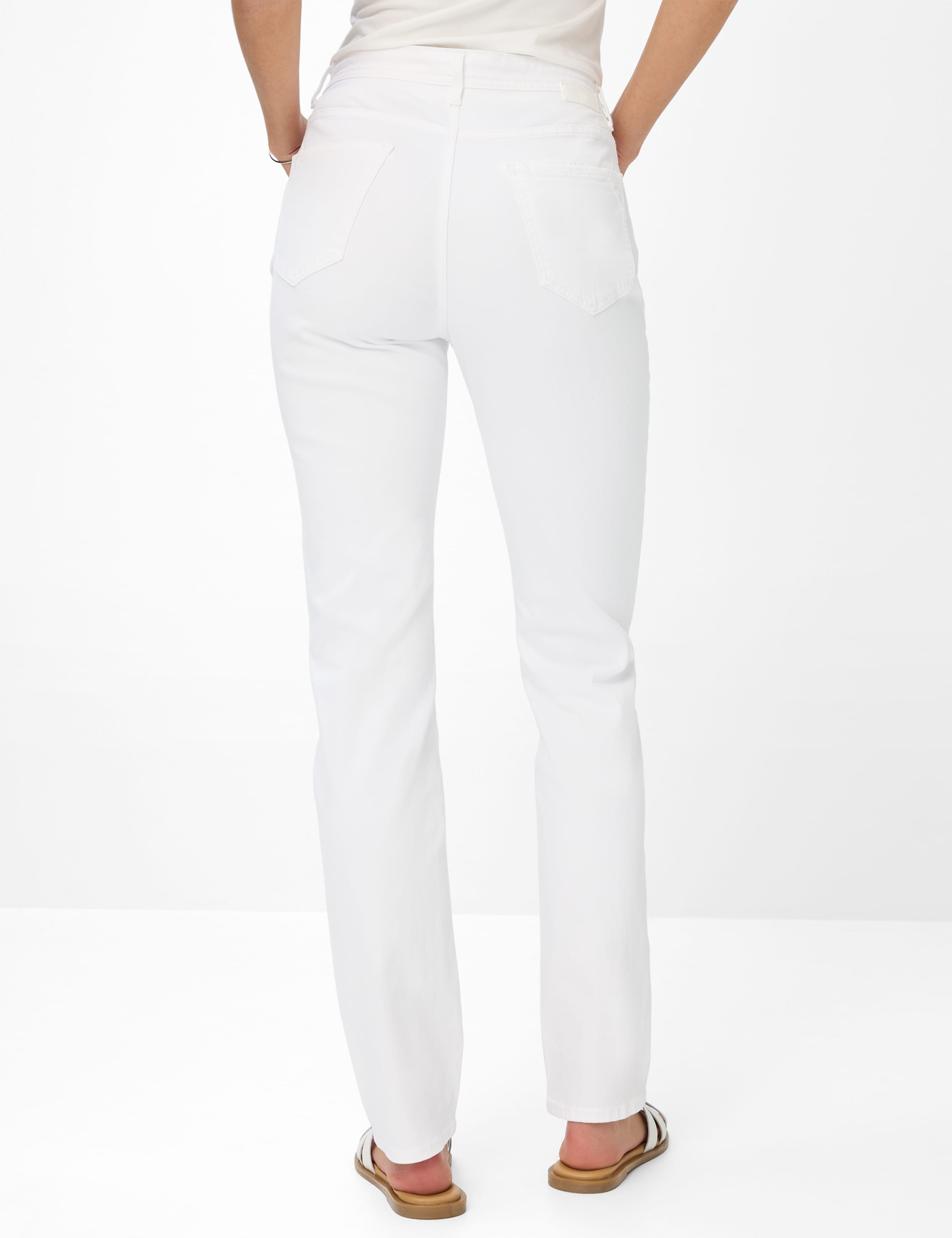 Damen Style MARY Denim Weiß Regular Fit Model Rueck
