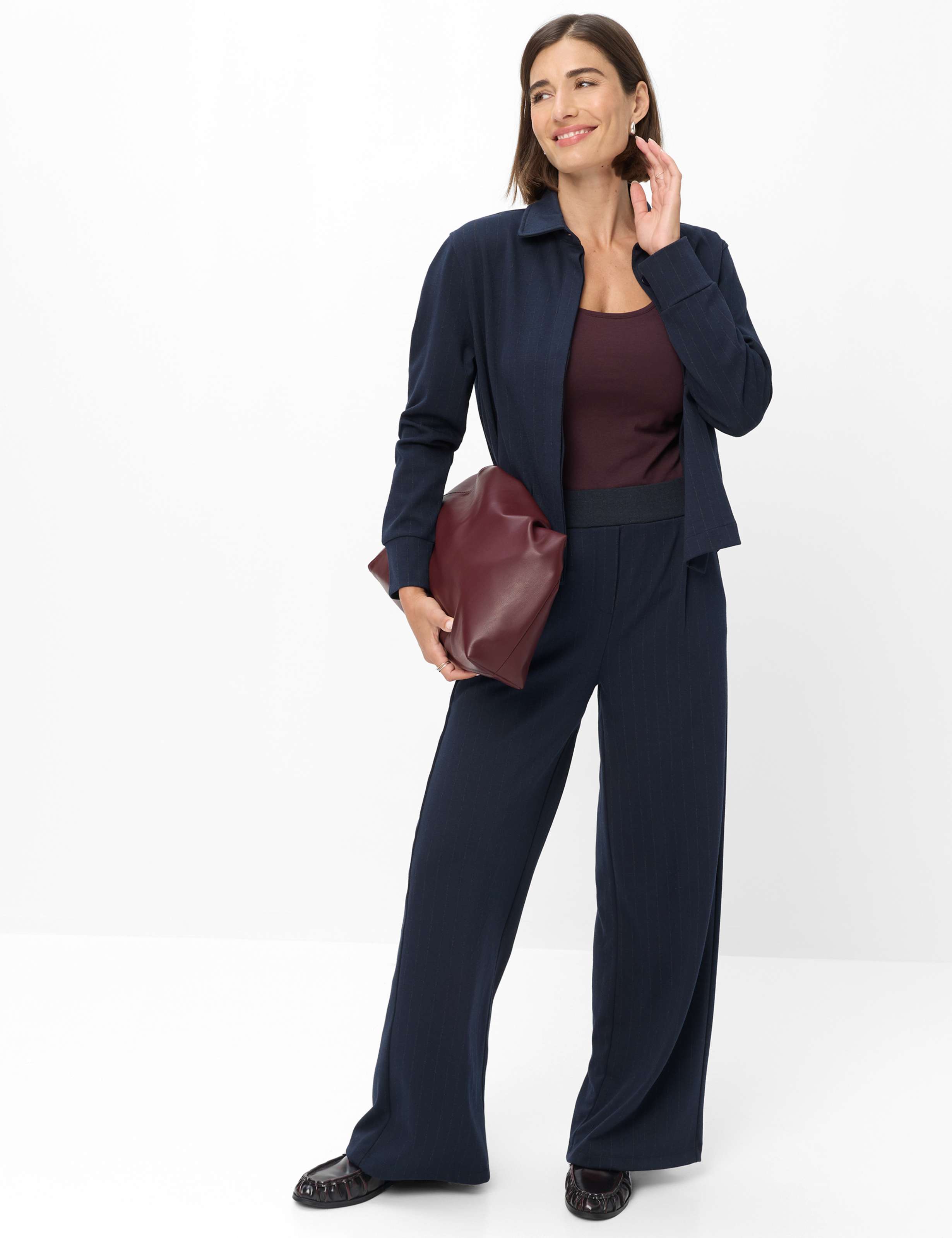 Women Style MAINE Dark Blue  Model Outfit