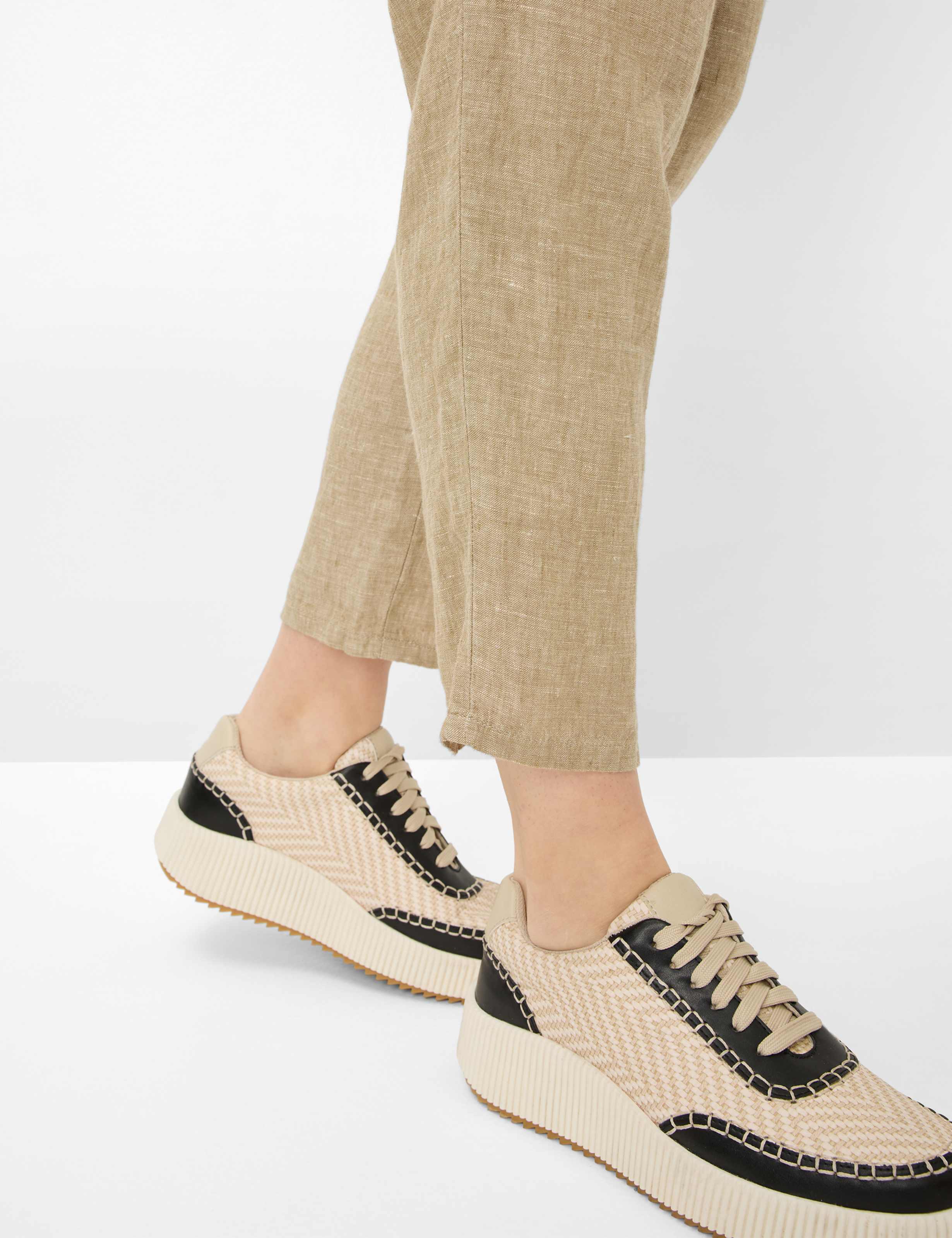 Women Style MONA S Beige Relaxed Fit Detail 2