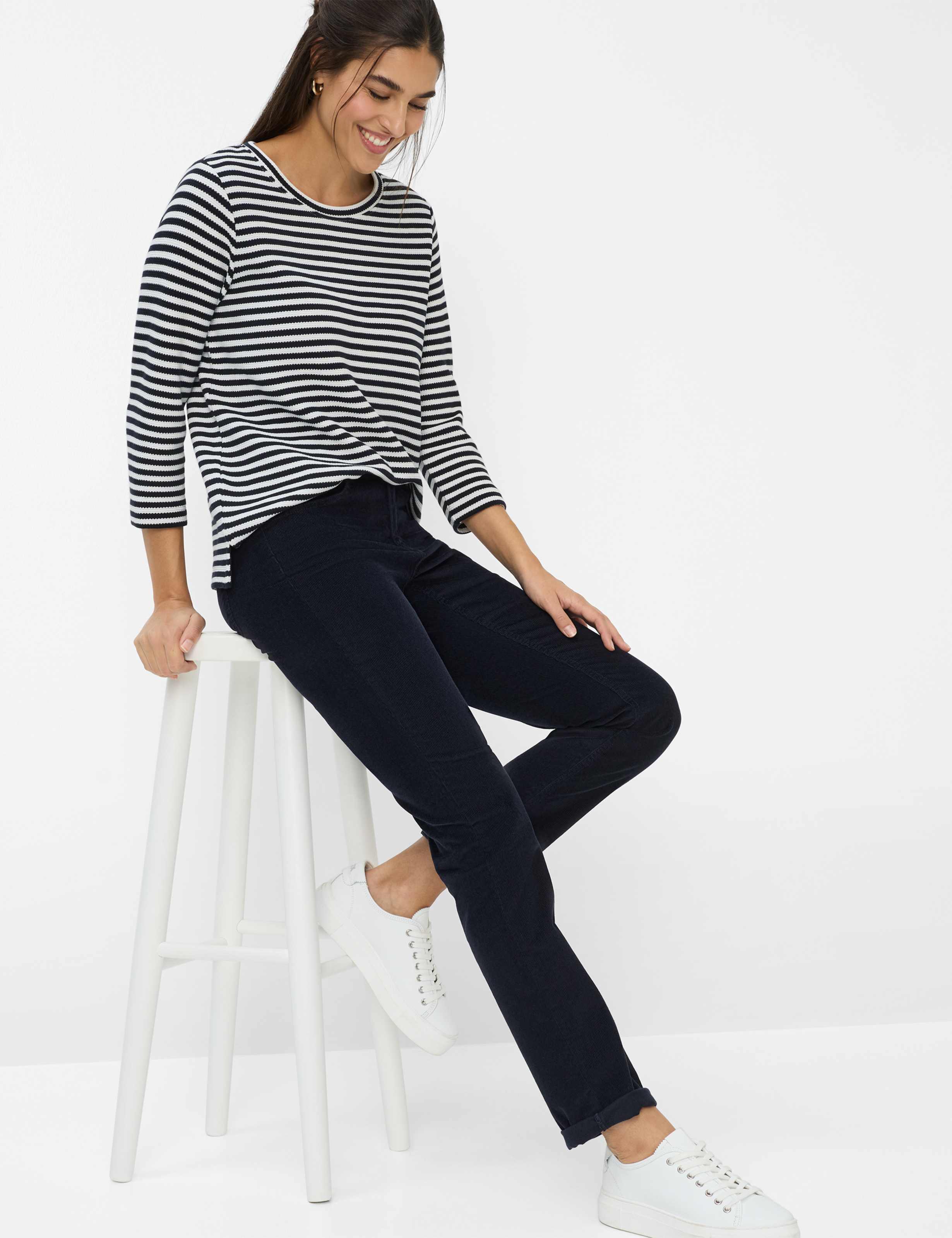 Damen Style MARY Dunkelblau Regular Fit Detail 1