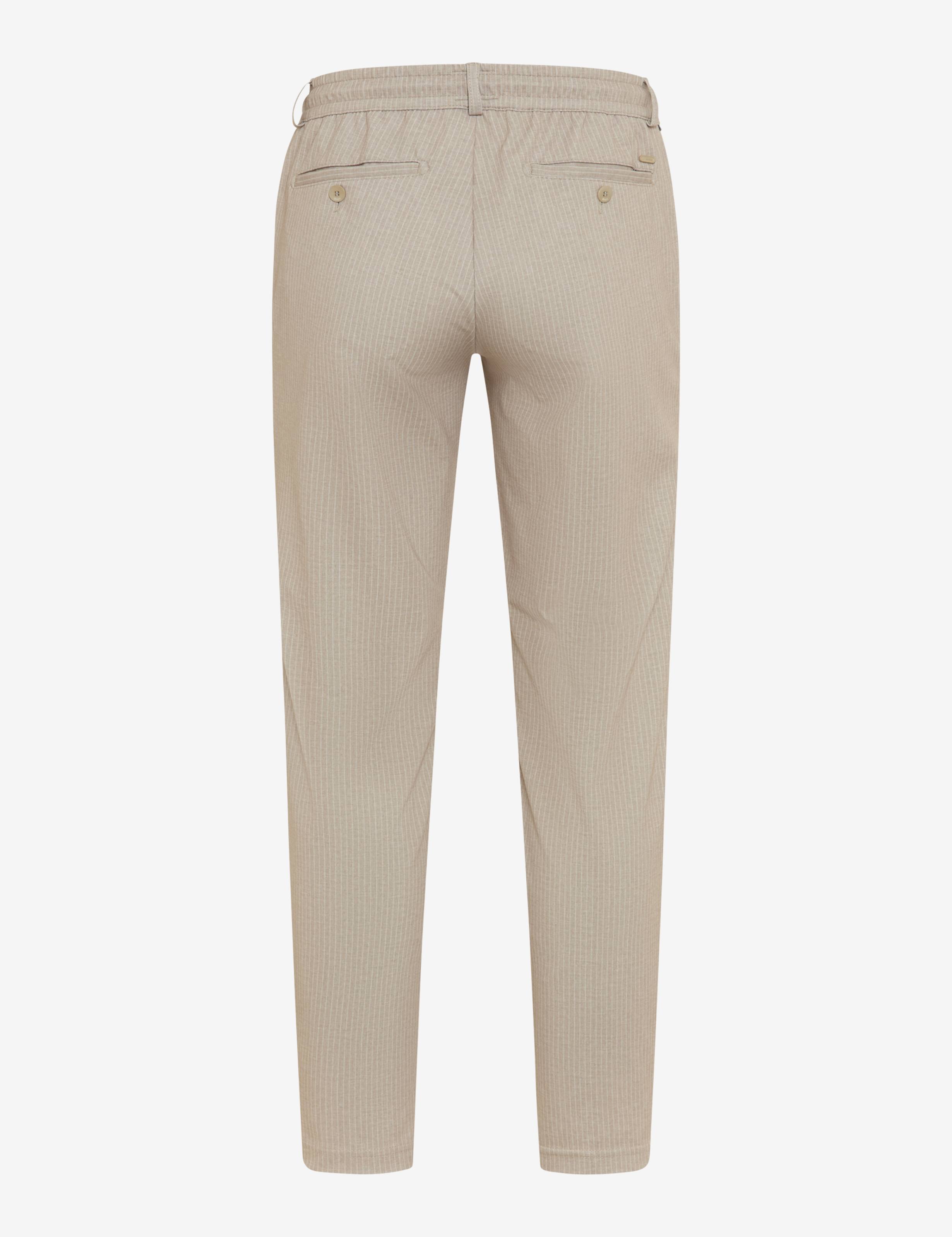 Shades of beige, Men, Style PHIL, FREISTELLER_RUECK_ISHOP