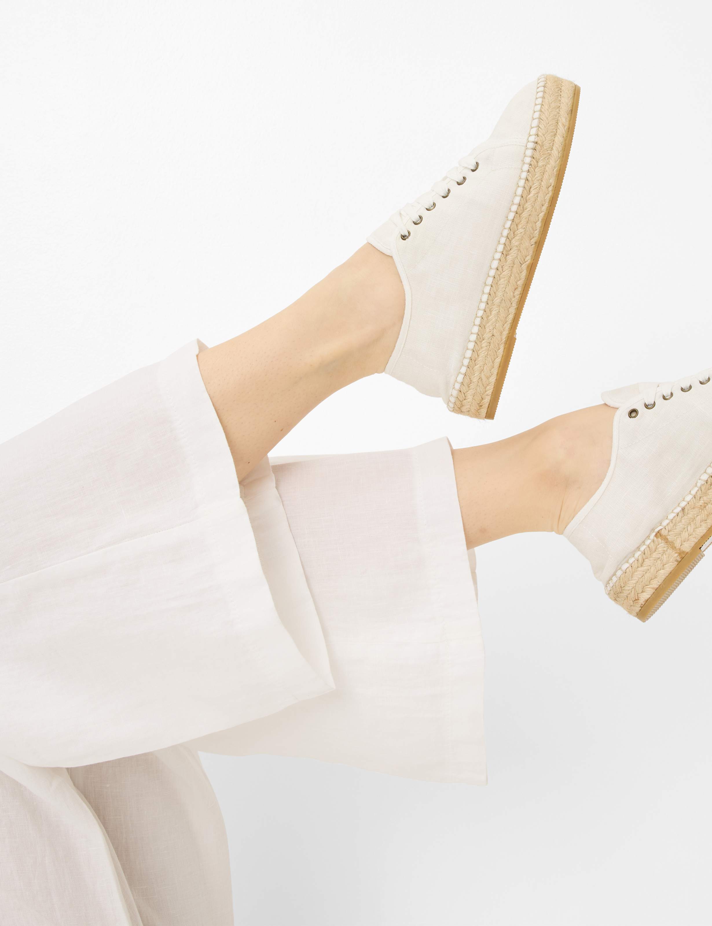 Women Style MAINE White Wide Leg Detail 1