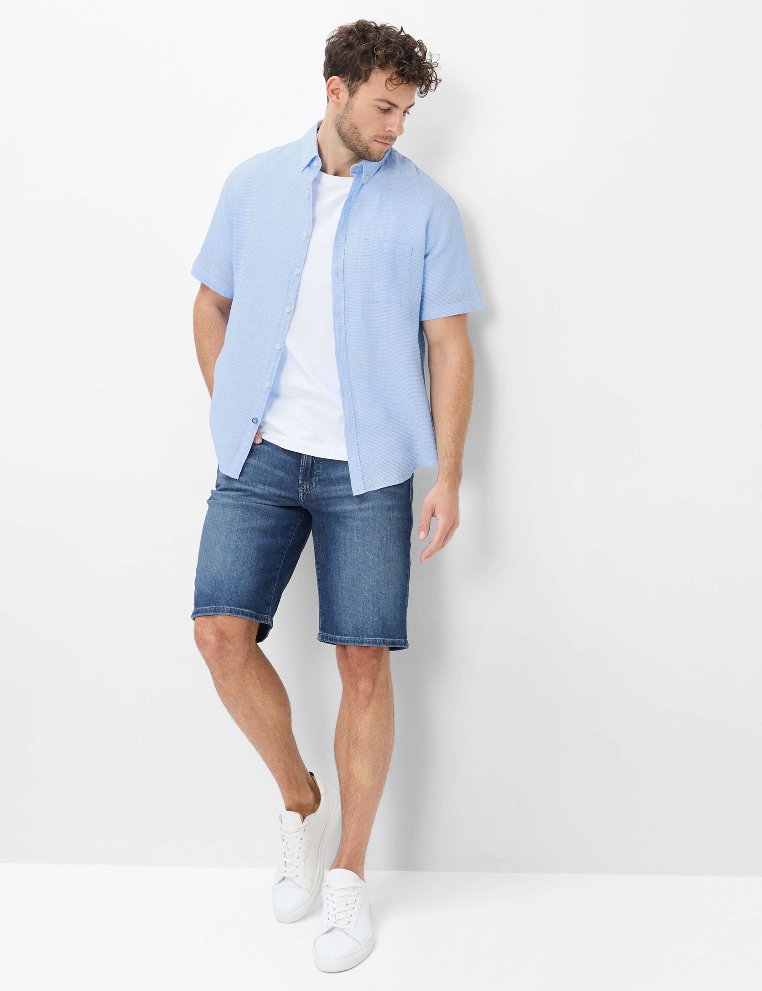 Homme Style DAN Bleu Clair  Tenue du mannequin